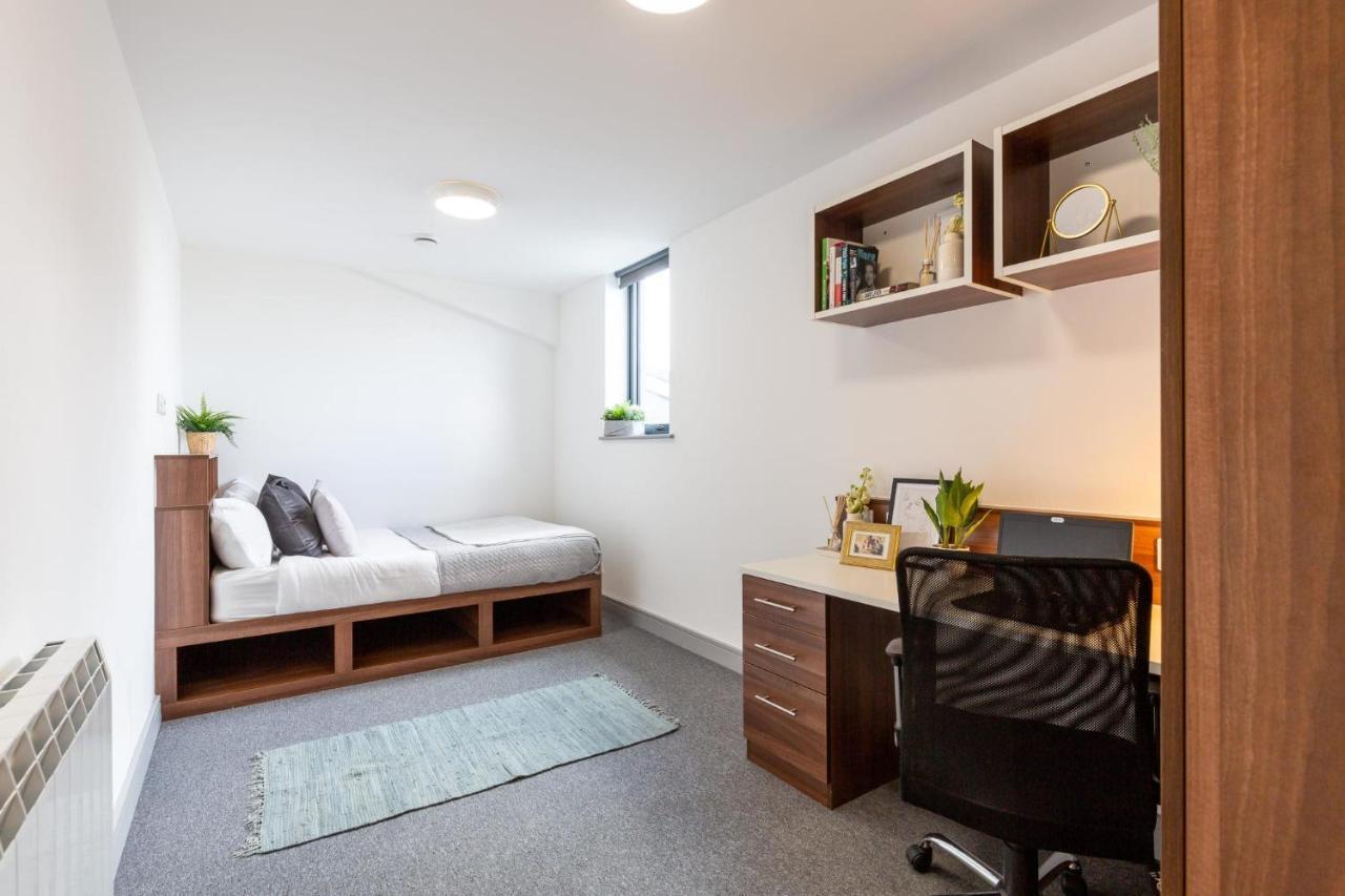 Apartment Ensuite Bedrooms And At The Foundry In Leeds Leeds (West Yorkshire)