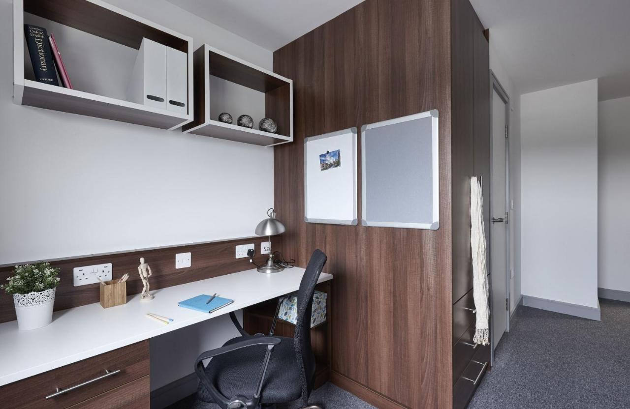 Apartment Ensuite Bedrooms And At The Foundry In Leeds Leeds (West Yorkshire)