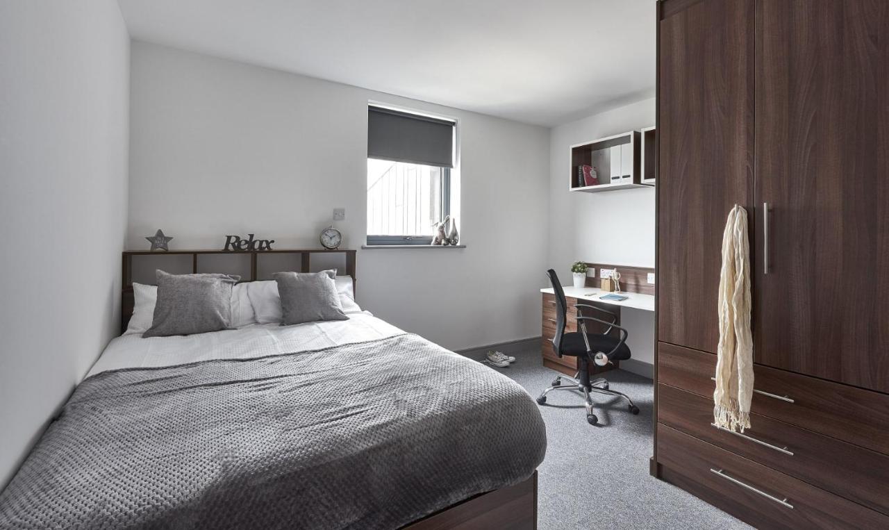 Apartment Ensuite Bedrooms And At The Foundry In Leeds