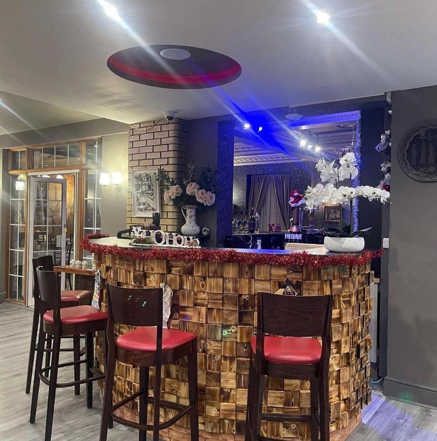 White Rose And Restaurant Leeds (West Yorkshire)