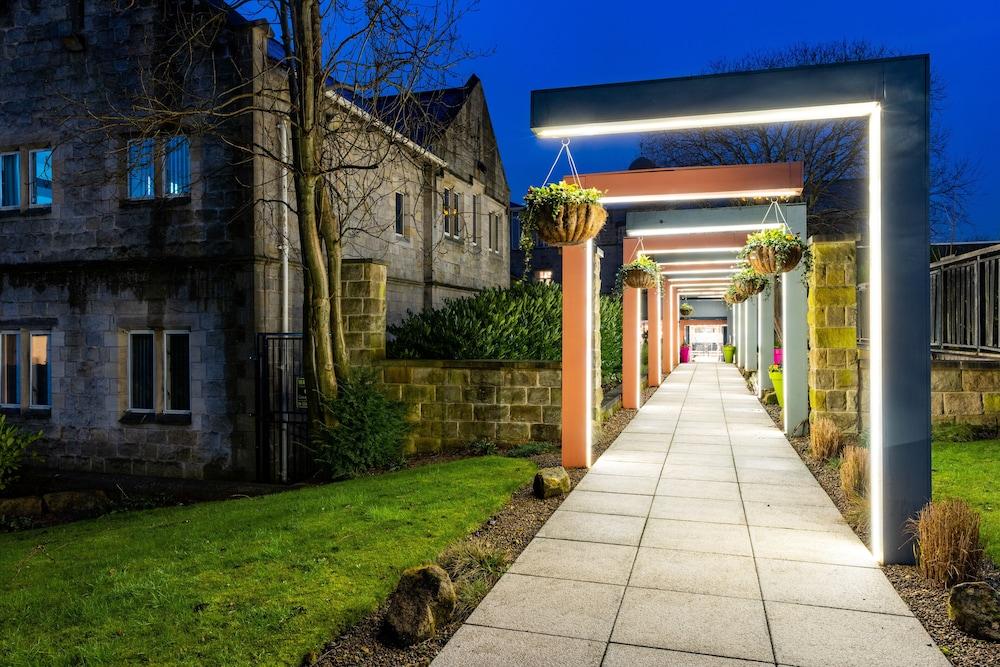 Weetwood Hall Estate 4* Leeds (West Yorkshire)