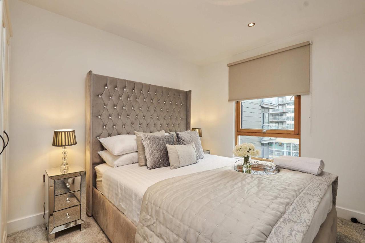 Deluxe Modern & Free Secure Parking! Apartment Leeds (West Yorkshire)