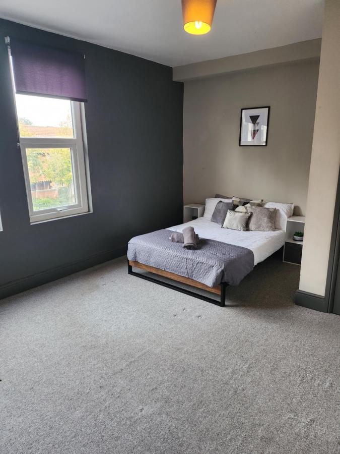 Wonderful, Woodville, Comfortable, Budget, Friendly Guest house *
