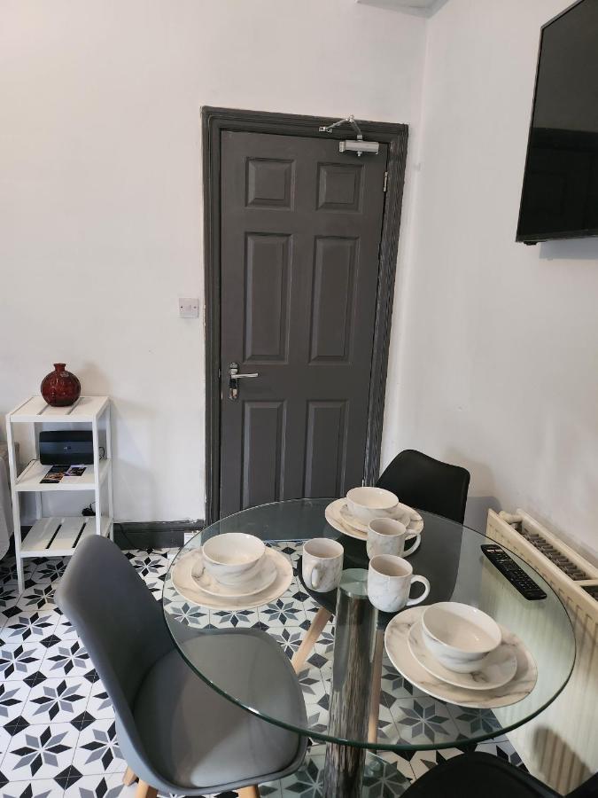 Wonderful, Woodville, Comfortable, Budget, Friendly Guest house Leeds (West Yorkshire)