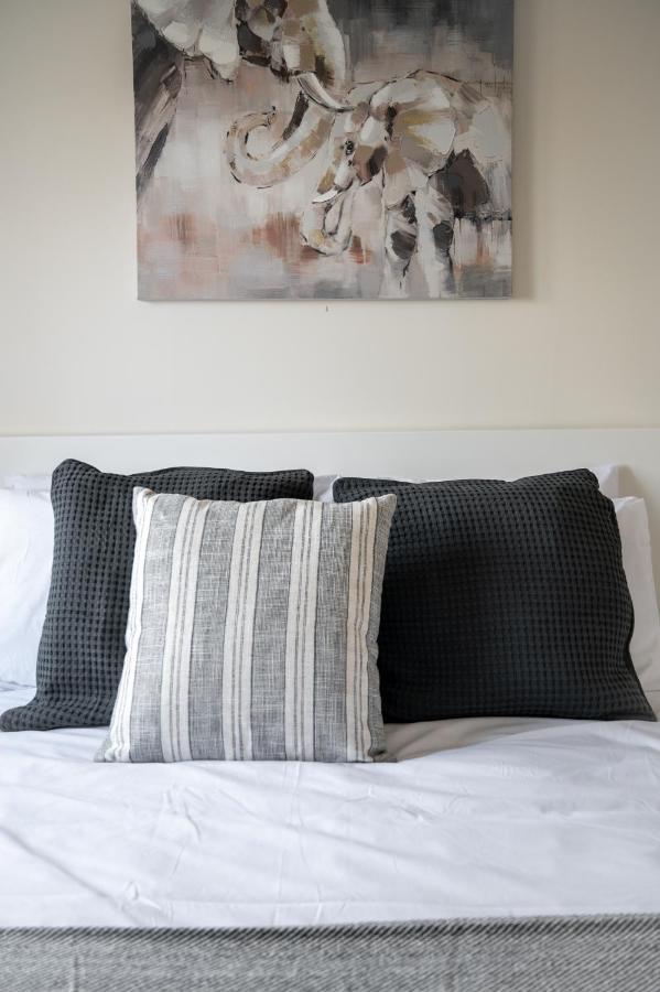 Wykebeck Mount By Our Short Stunning New Build With Plenty Of Free Parking And Fast Wifi