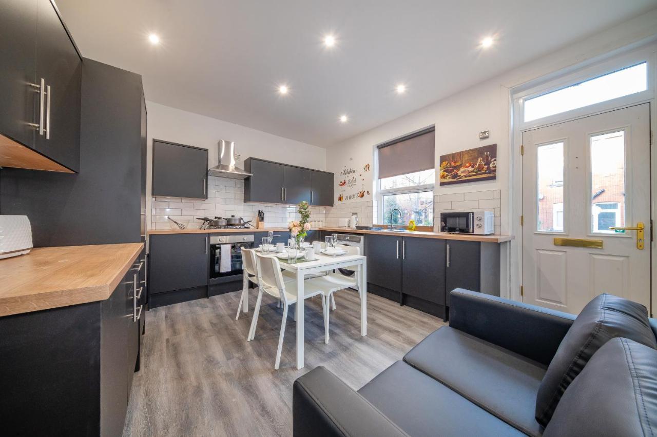 *rc12s* For Your Relaxed & Cosy + Free Parking + Free Fast Wifi * Leeds (West Yorkshire)