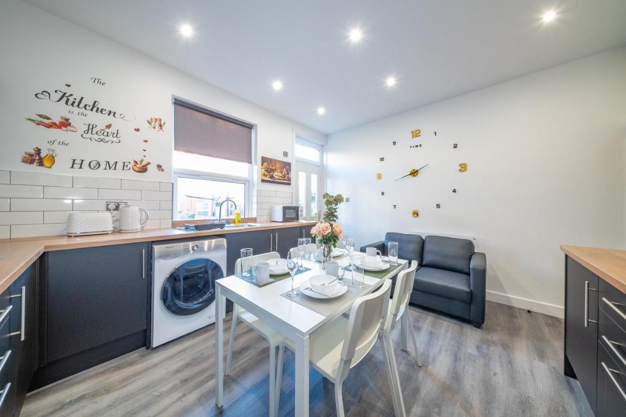 *rc12s* For Your Relaxed & Cosy + Free Parking + Free Fast Wifi * Leeds (West Yorkshire)