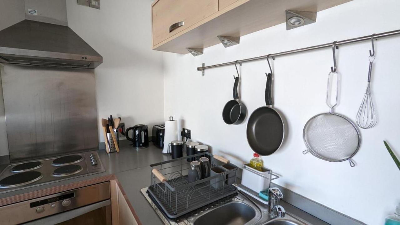 Excellent Leeds Centre 1 Bedroom Apartment *
