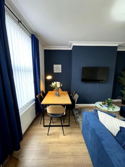 Apartment Modern 5-bed Near Leeds Centre