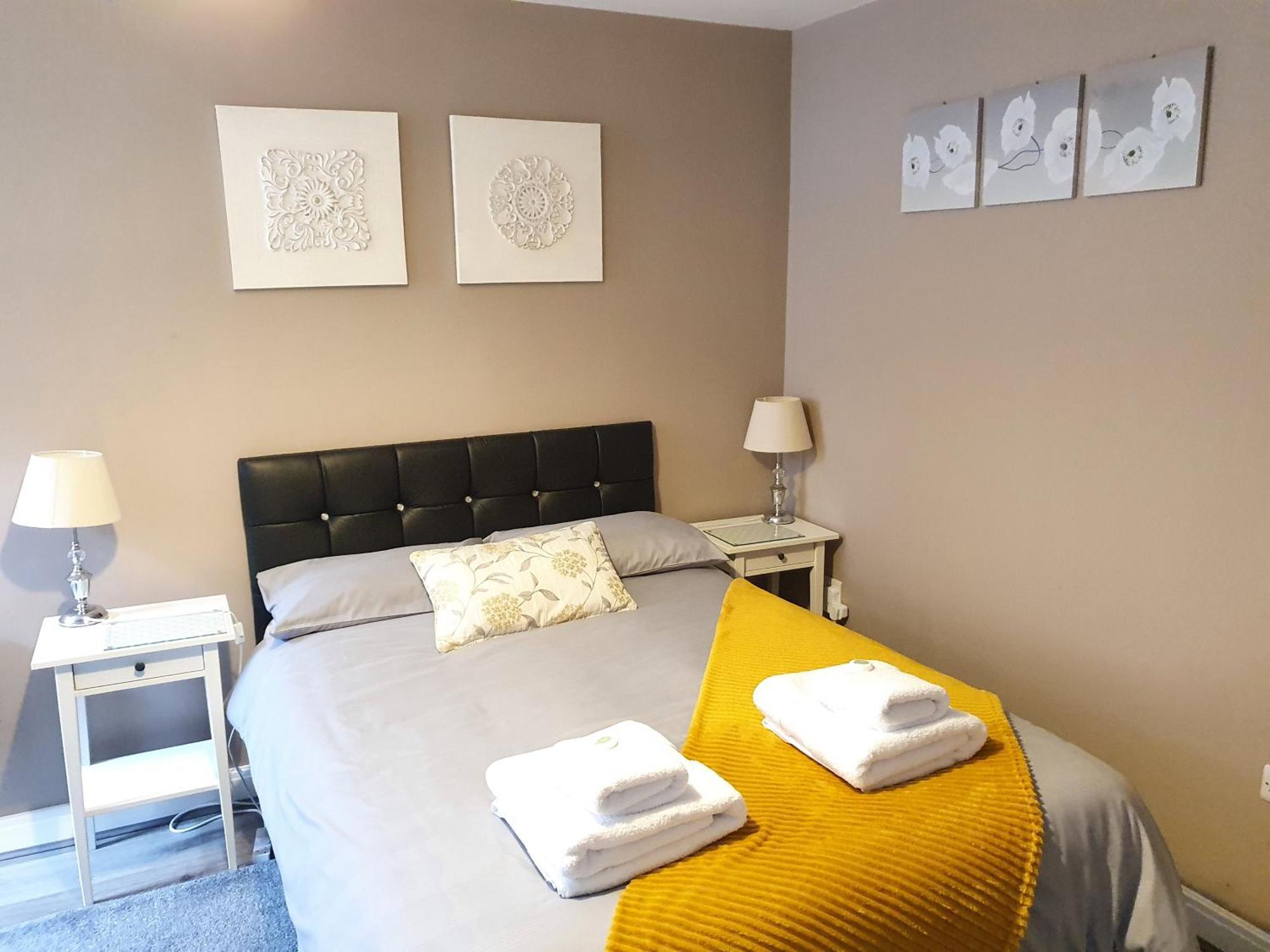The Savile - Luxury Leeds - Your Next * Leeds (West Yorkshire)