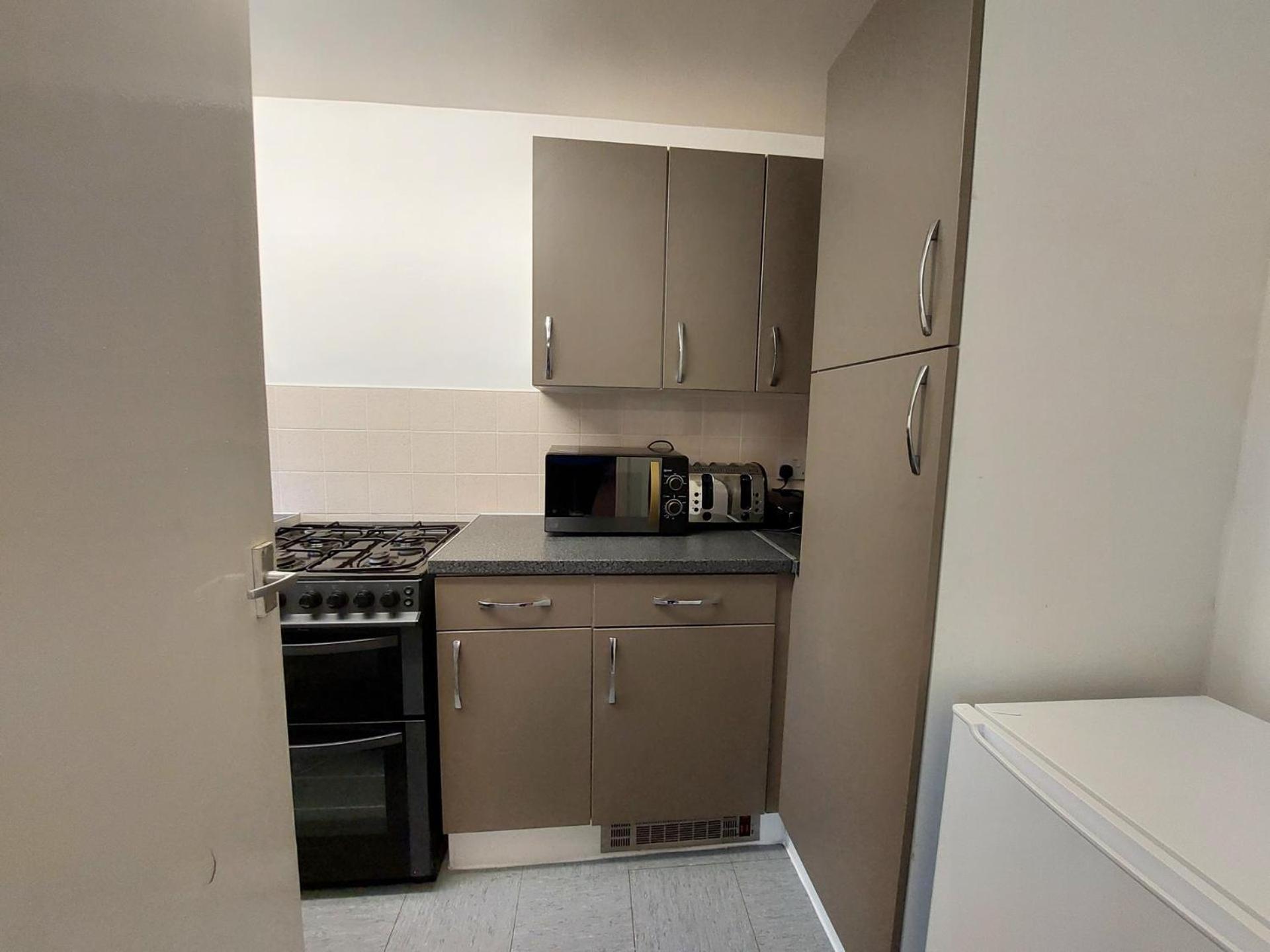 Holiday home Lovely 2-bed House In The Heart Of Woodhouse Leeds *
