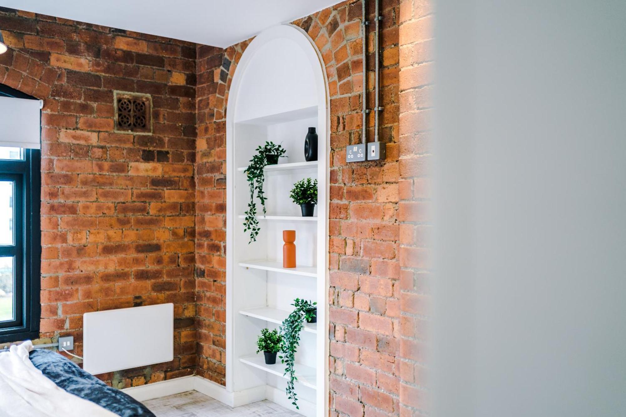 Apartment 2 King Size Beds In Manhattan Styled Oversize Leeds (West Yorkshire)
