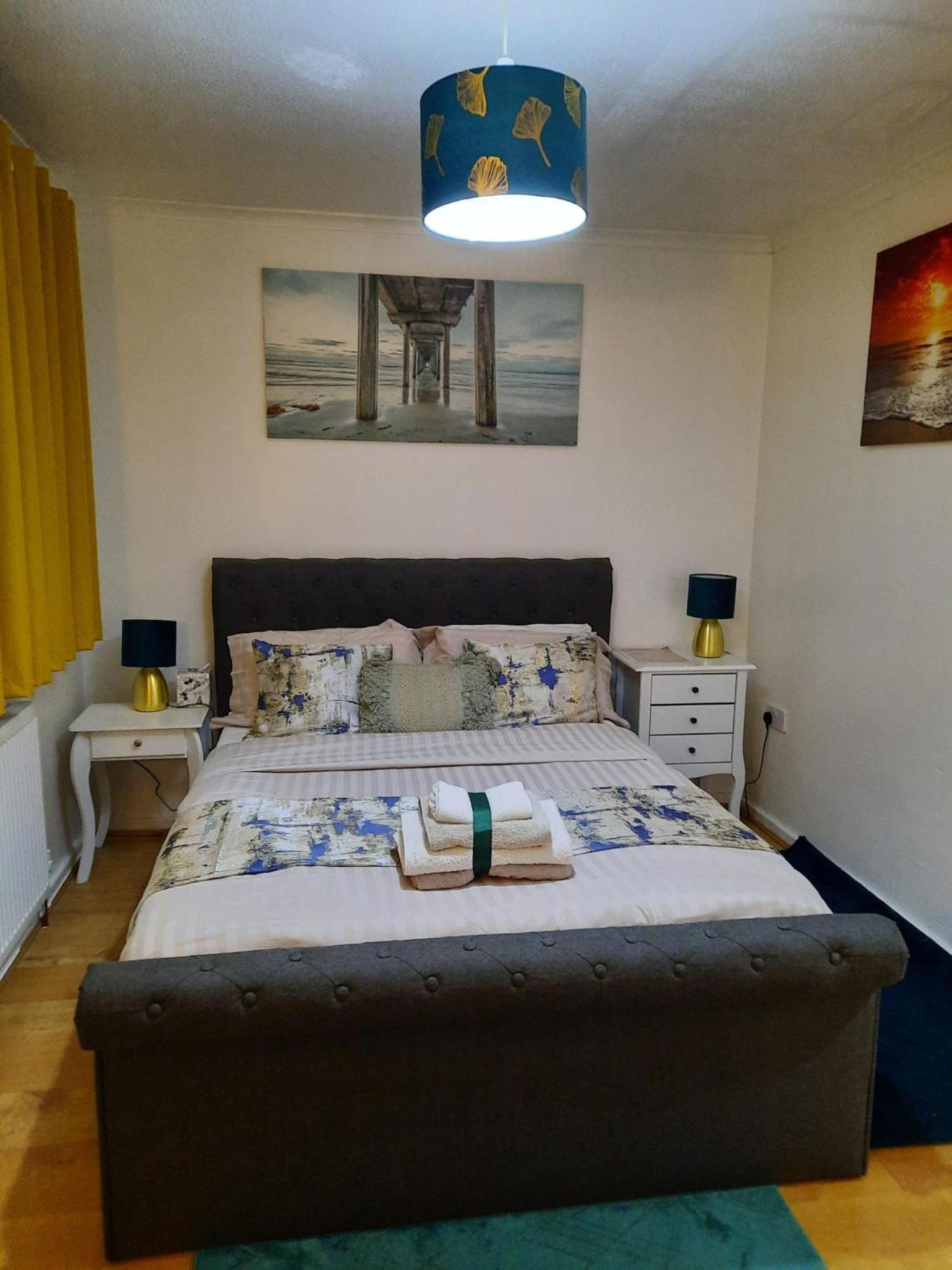 Lovely 2-bed House In The Heart Of Woodhouse Leeds Holiday home