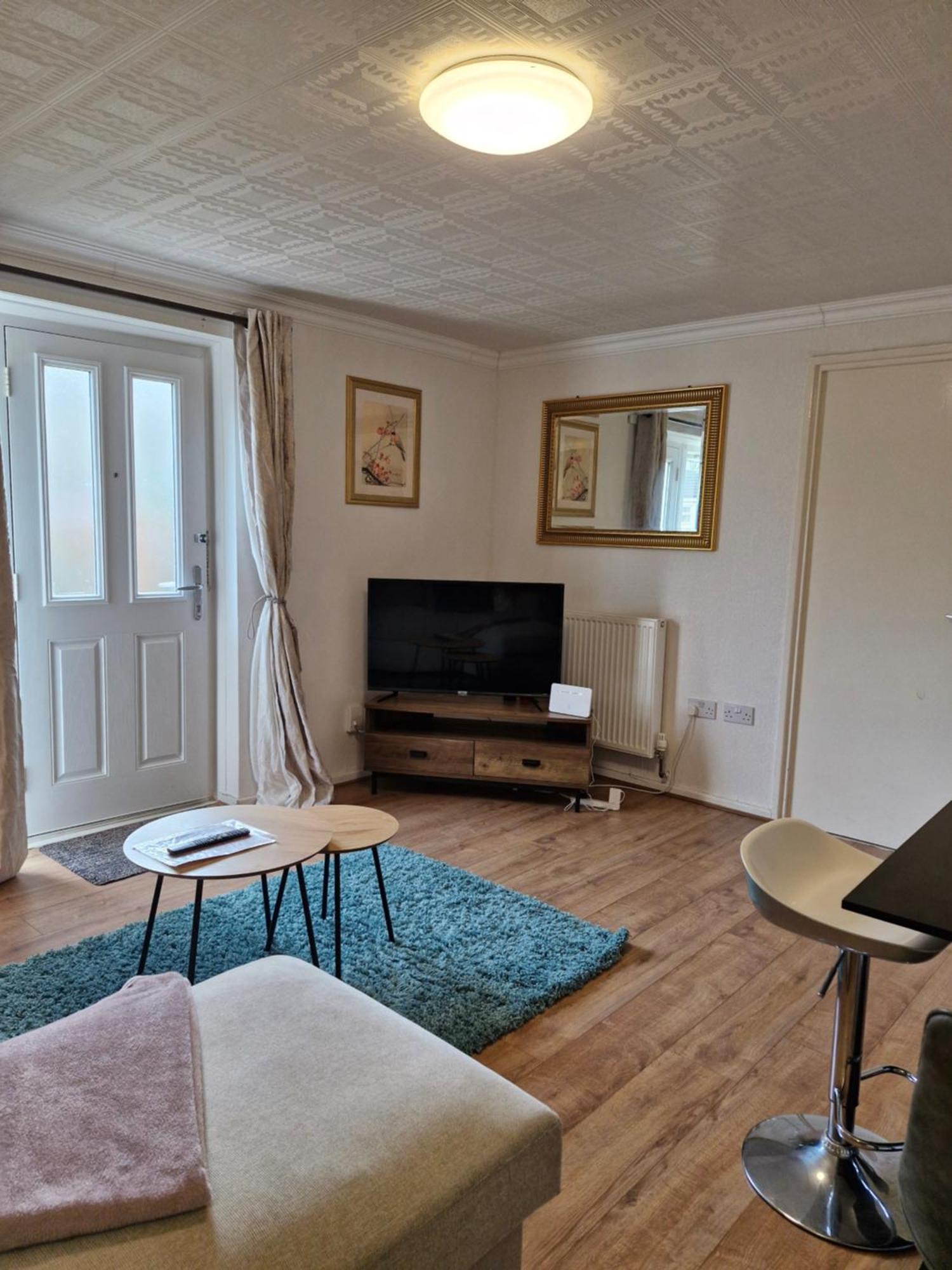 Lovely 2-bed House In The Heart Of Woodhouse Leeds