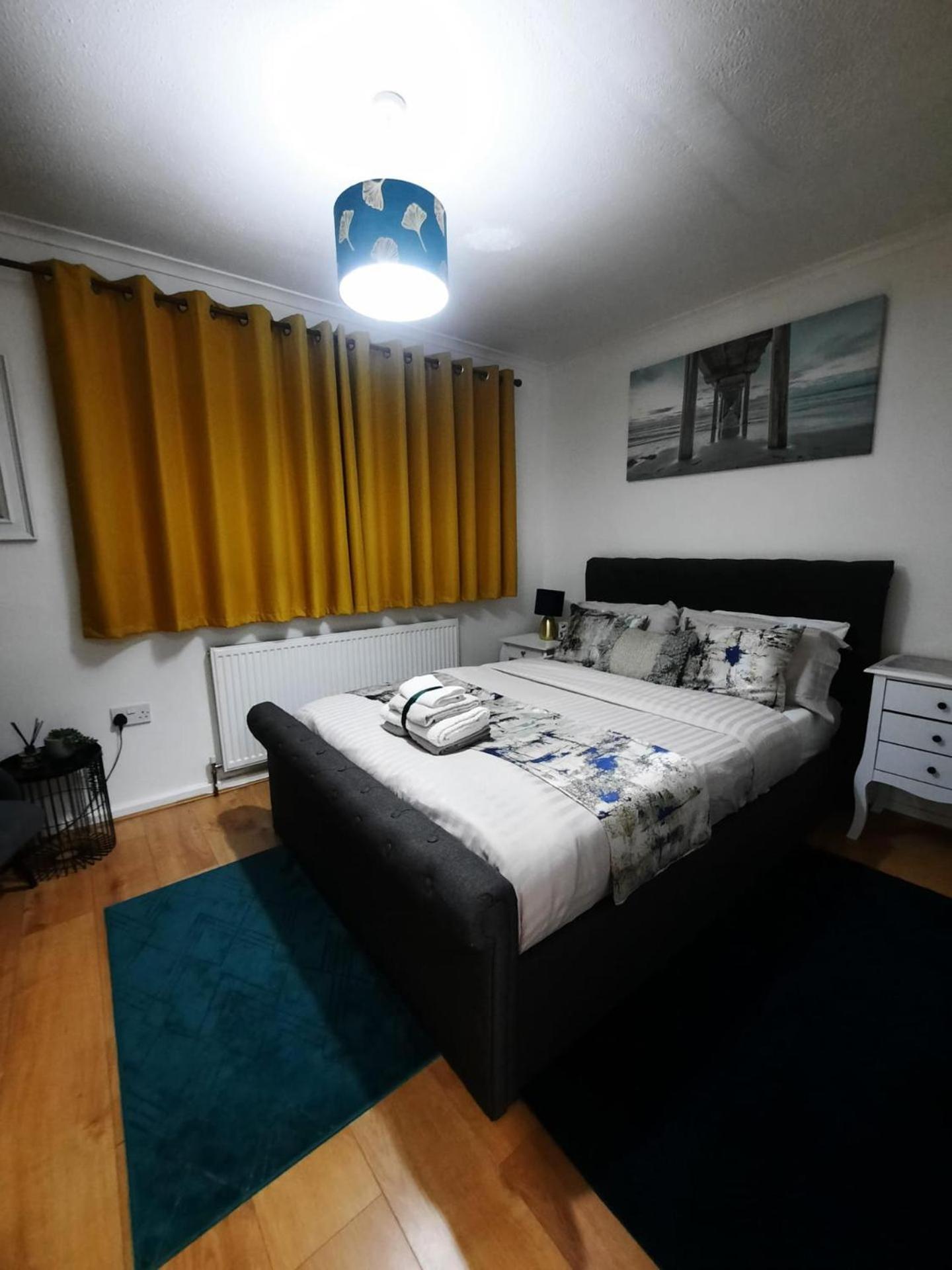 Lovely 2-bed House In The Heart Of Woodhouse Leeds Holiday home *