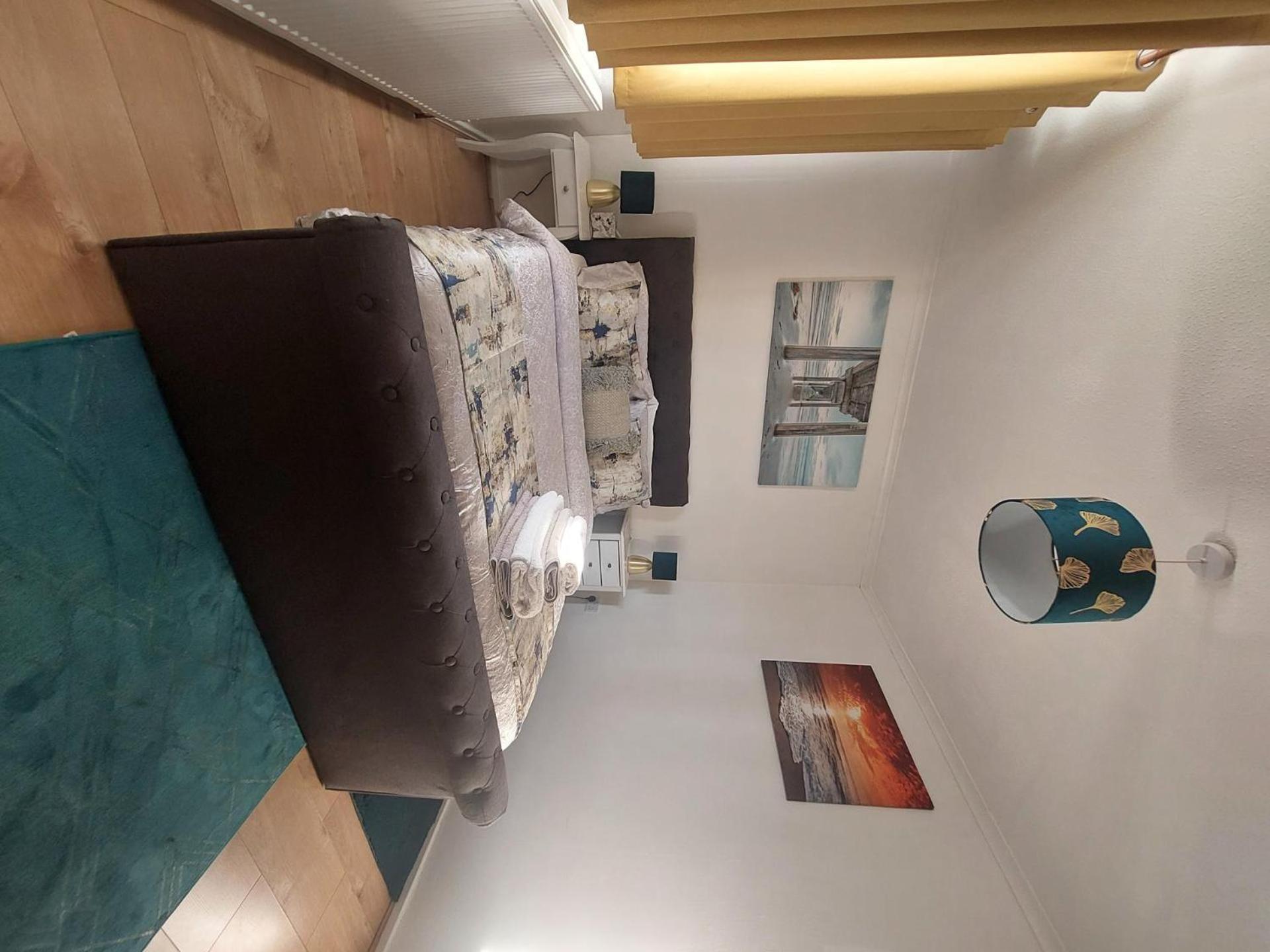 Lovely 2-bed House In The Heart Of Woodhouse Leeds