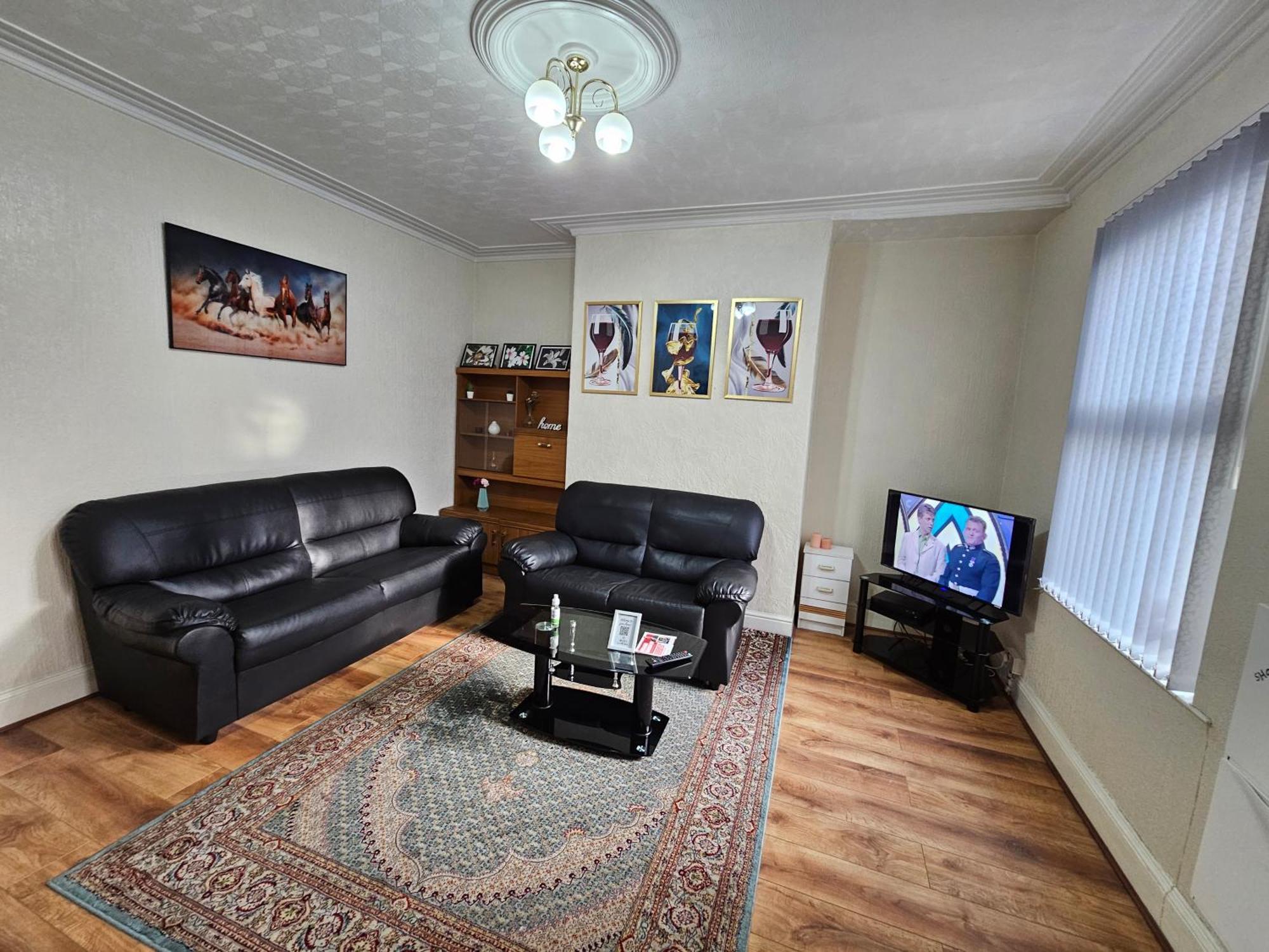 Guest house Homely Double Bed, Tv, Wi-fi And Garden