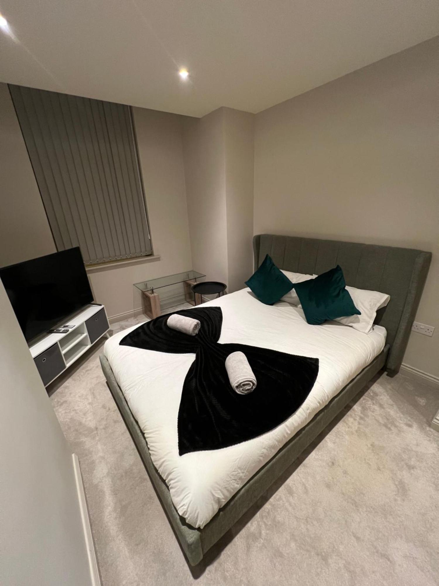 Leeds - Modern Spacious Leeds (West Yorkshire)
