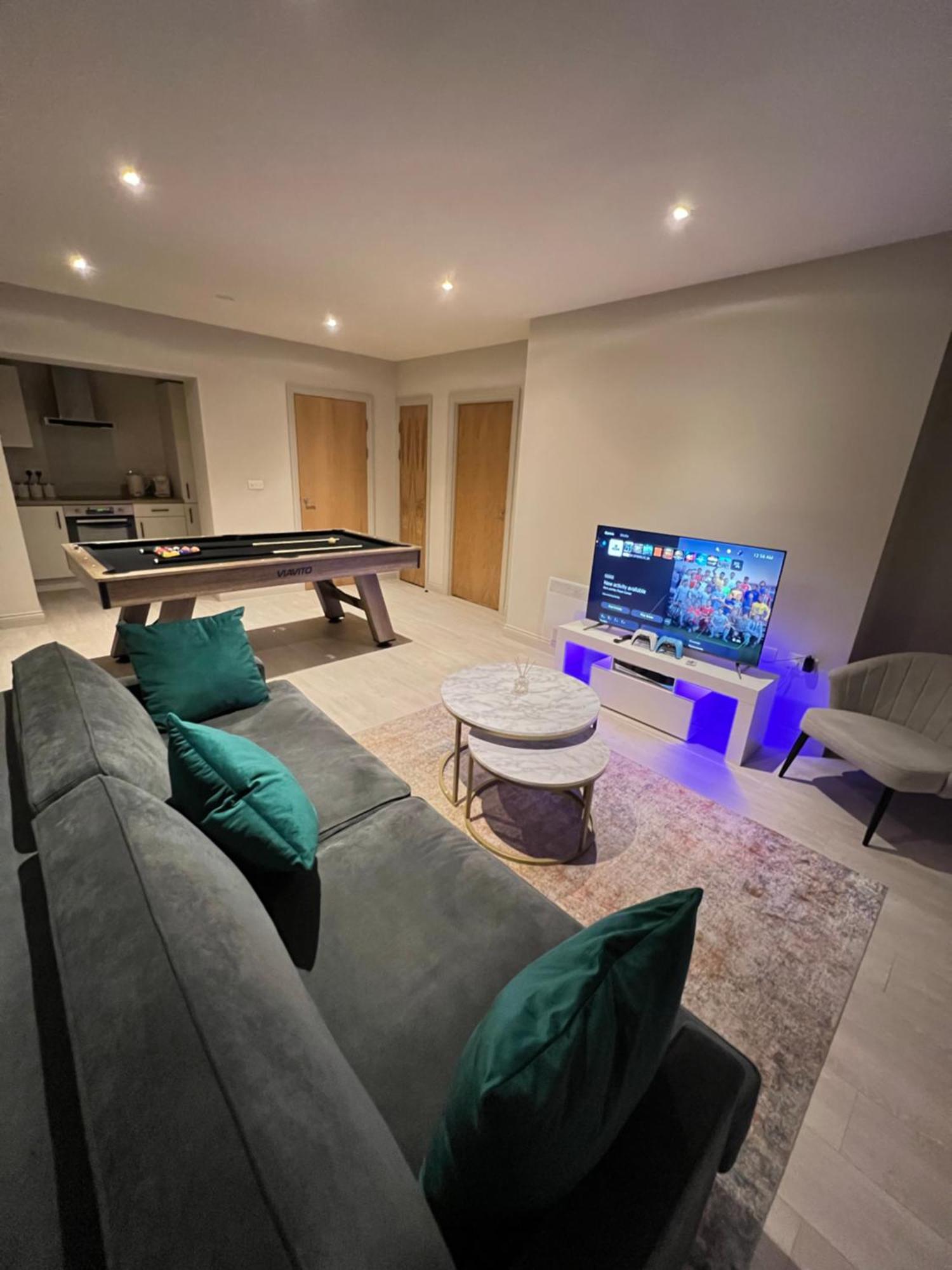 Leeds - Modern Spacious Apartment