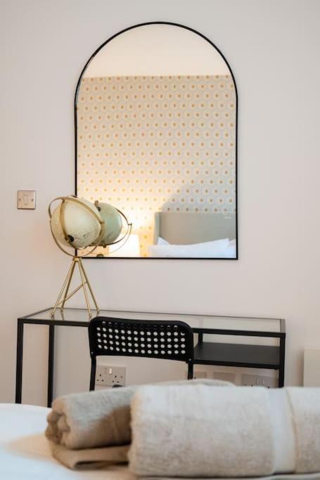 Apartment Chic 2 Bed In Leeds Centre And Netflix