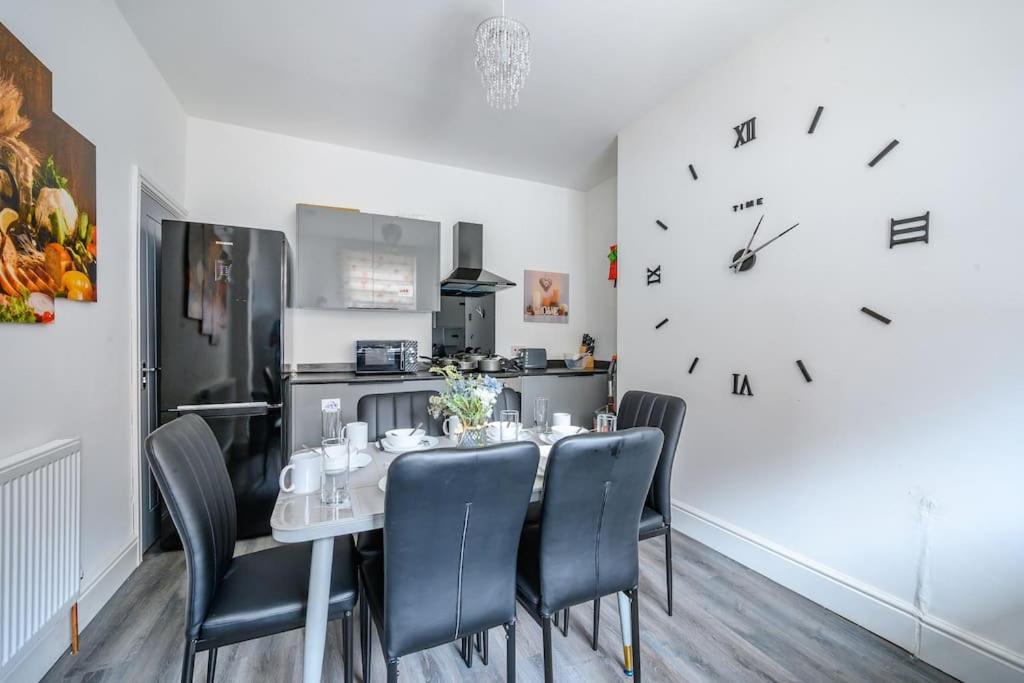 -16pt- For Your Relaxed & Cosy & Free Parking
