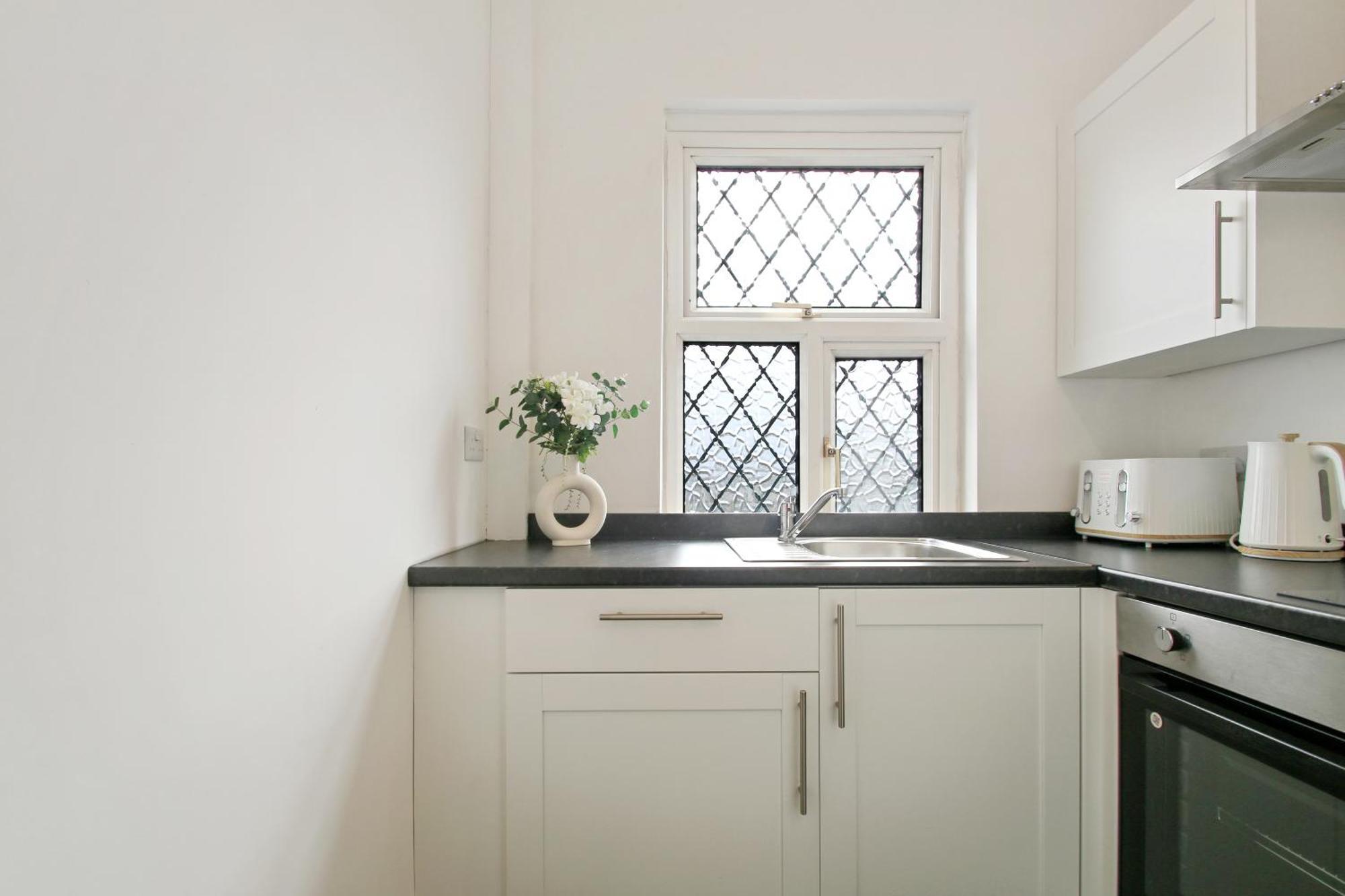 In Woodhouse, Leeds,free 4 Car Parking,free Wifi Leeds (West Yorkshire)