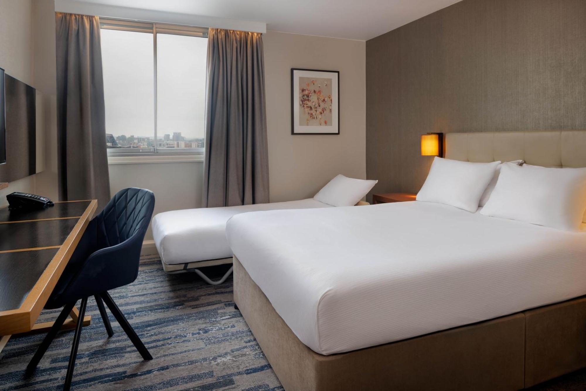 Hilton Leeds 4*