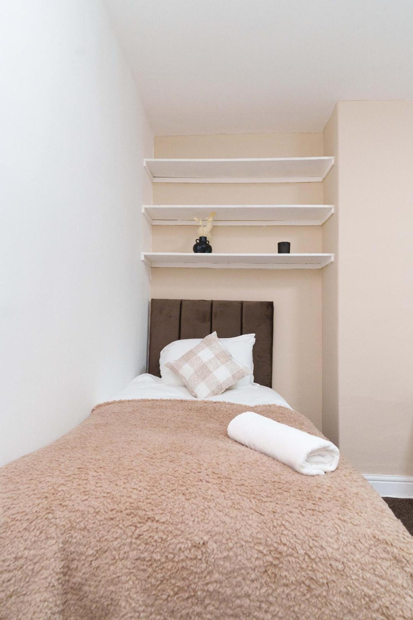 Holiday home Rio House - 2 Miles From Leeds Leeds (West Yorkshire)