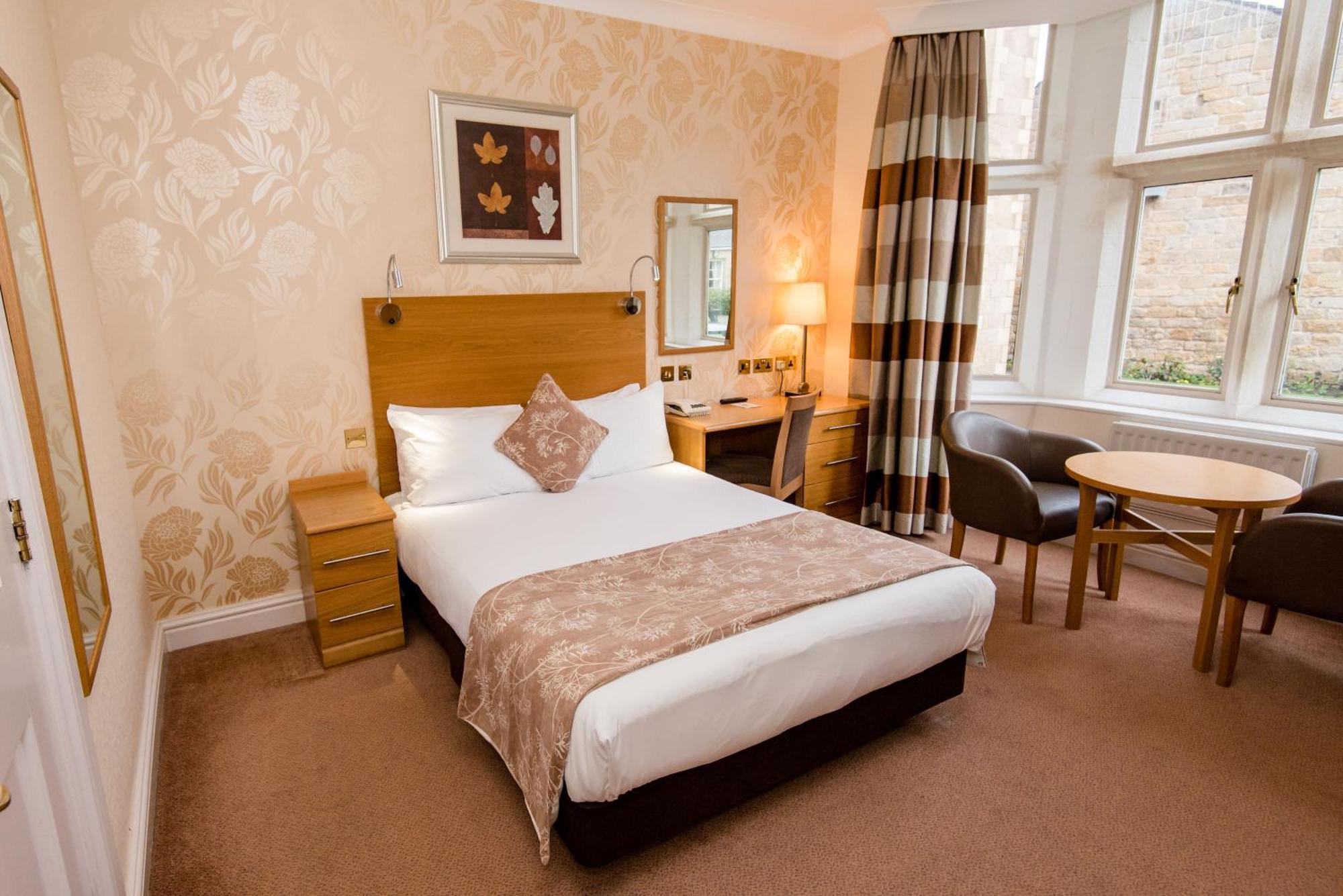 Weetwood Hall Estate Leeds (West Yorkshire)
