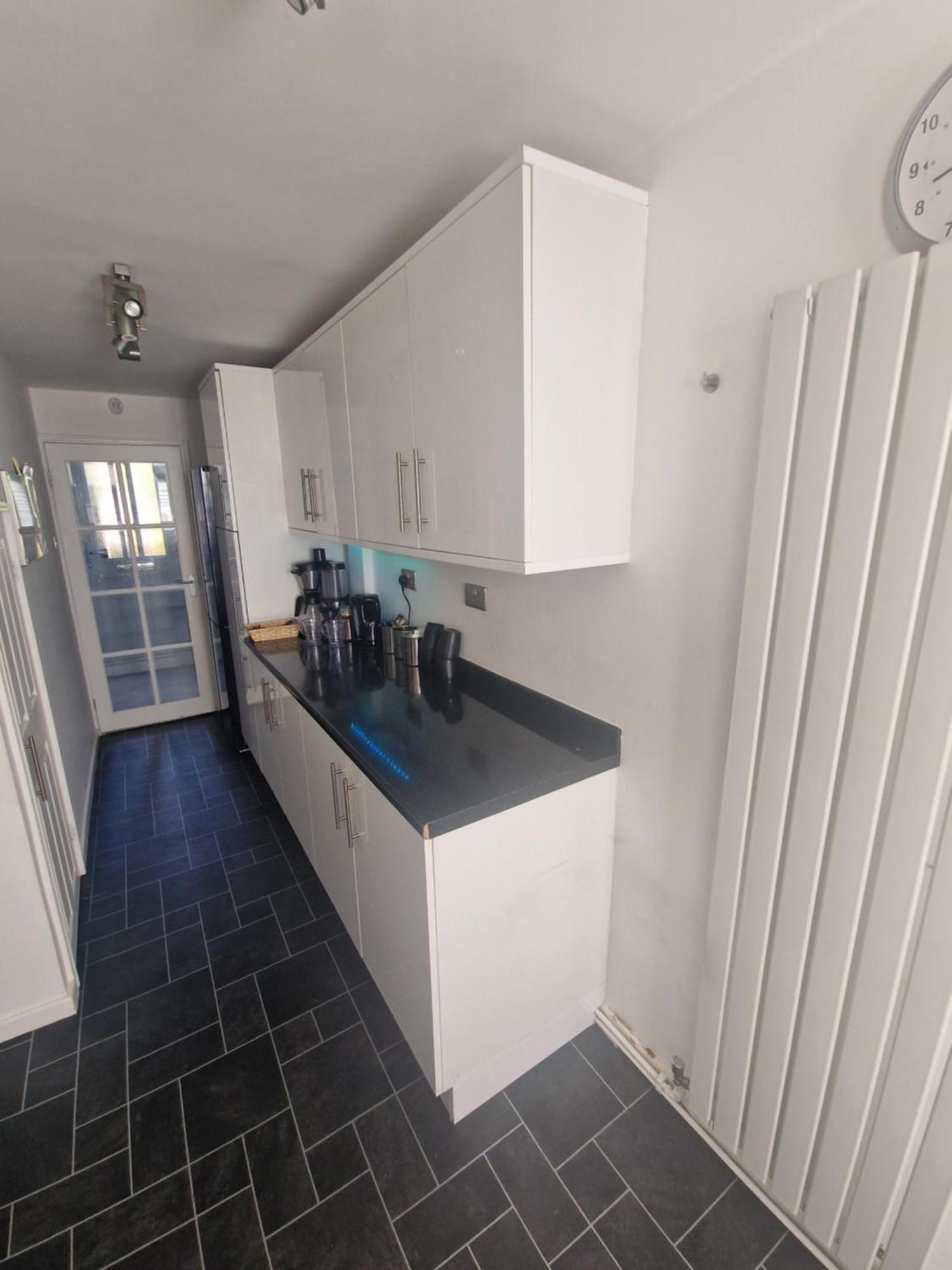 Apartment Stylish & Modern 2 Bed House With Free Parking Leeds