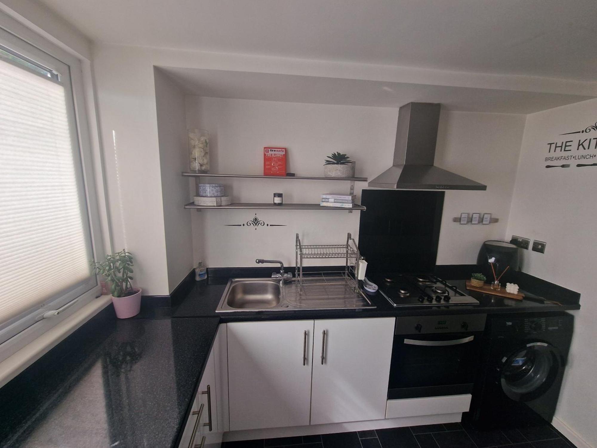 Apartment Stylish & Modern 2 Bed House With Free Parking Leeds