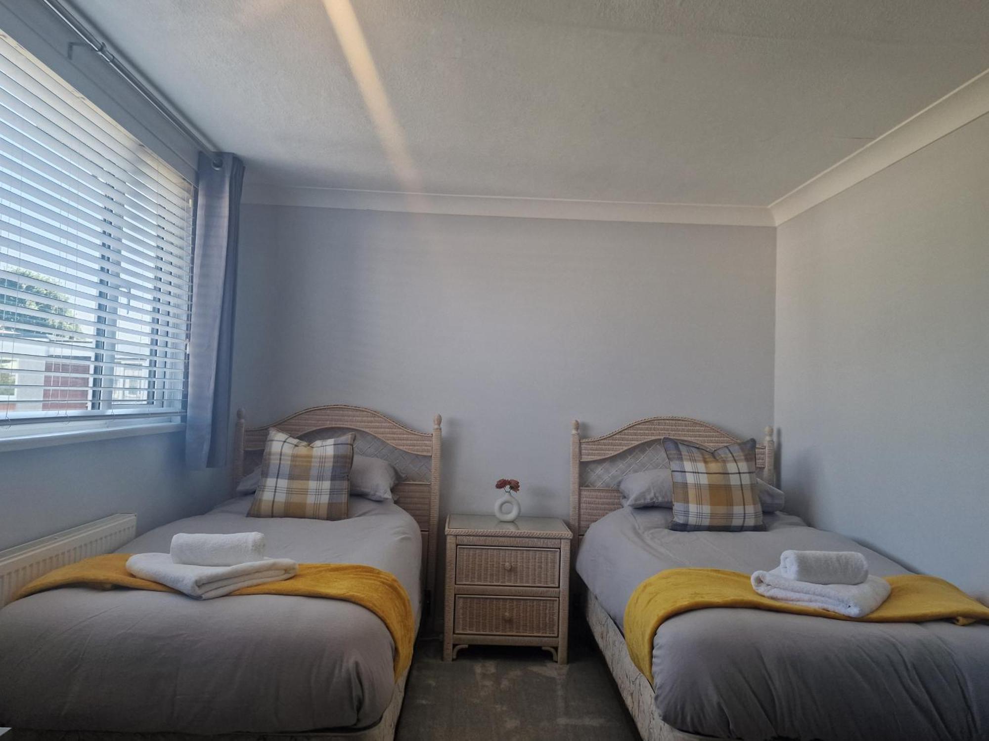 Apartment Stylish & Modern 2 Bed House With Free Parking Leeds