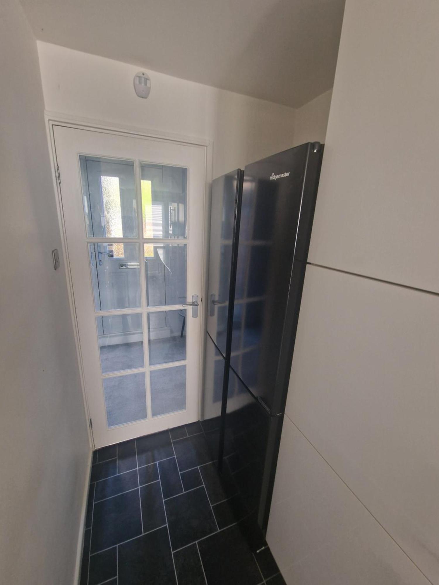 Stylish & Modern 2 Bed House With Free Parking Leeds Apartment *