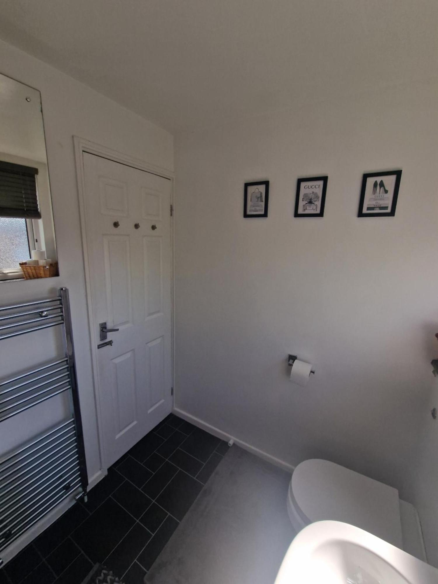 Stylish & Modern 2 Bed House With Free Parking Leeds * Leeds (West Yorkshire)