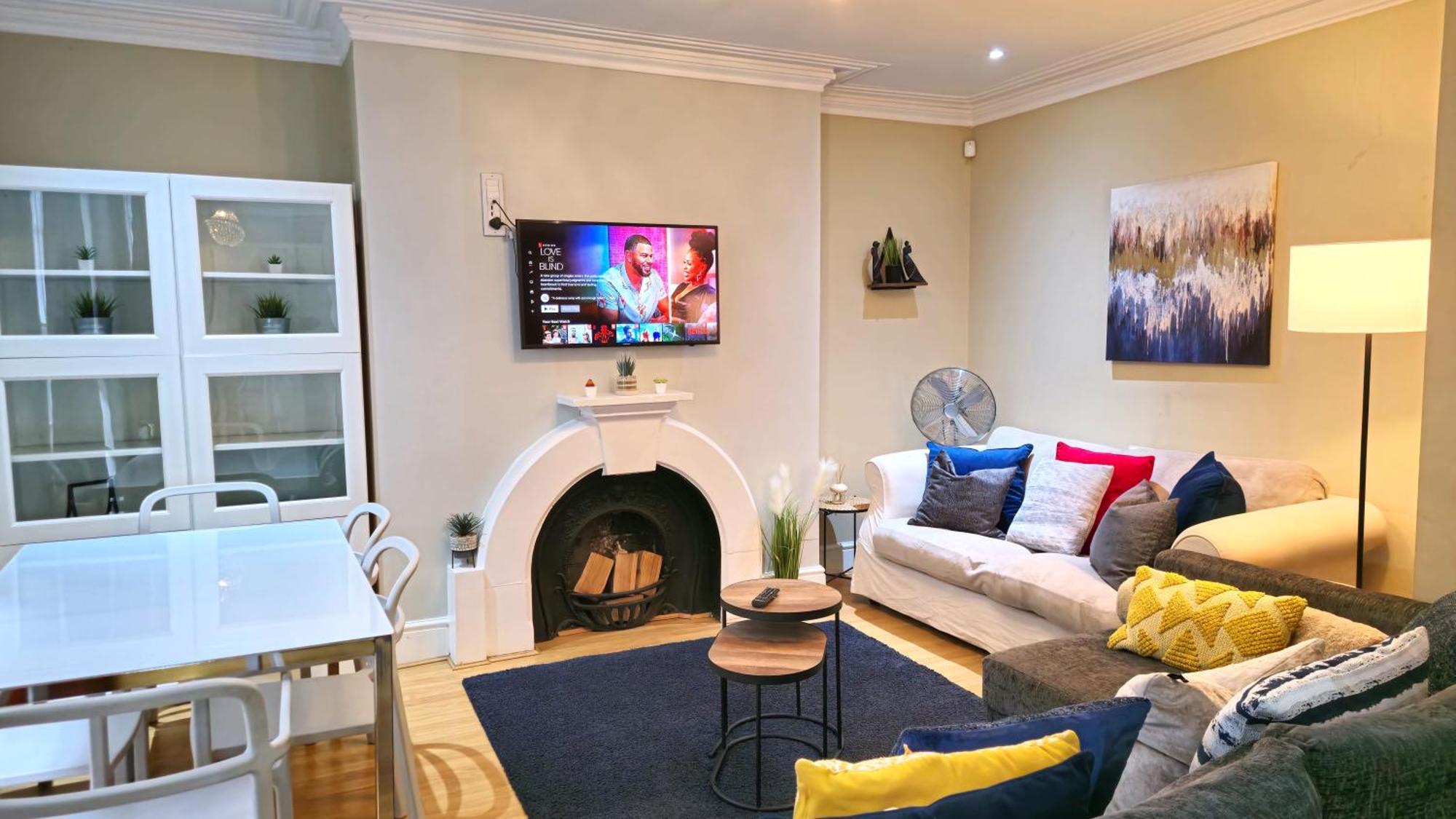 Stylish 2 Bedroom Apartment, Leeds Centre + Free Parking Leeds (West Yorkshire)