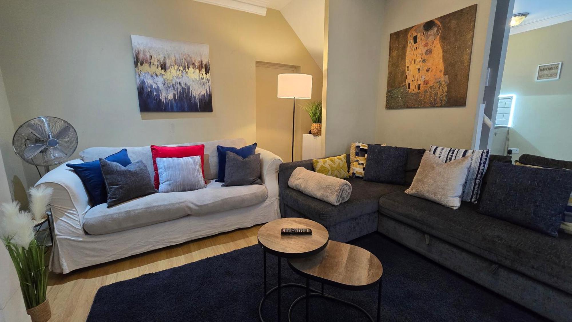 Stylish 2 Bedroom Apartment, Leeds Centre + Free Parking Leeds (West Yorkshire)