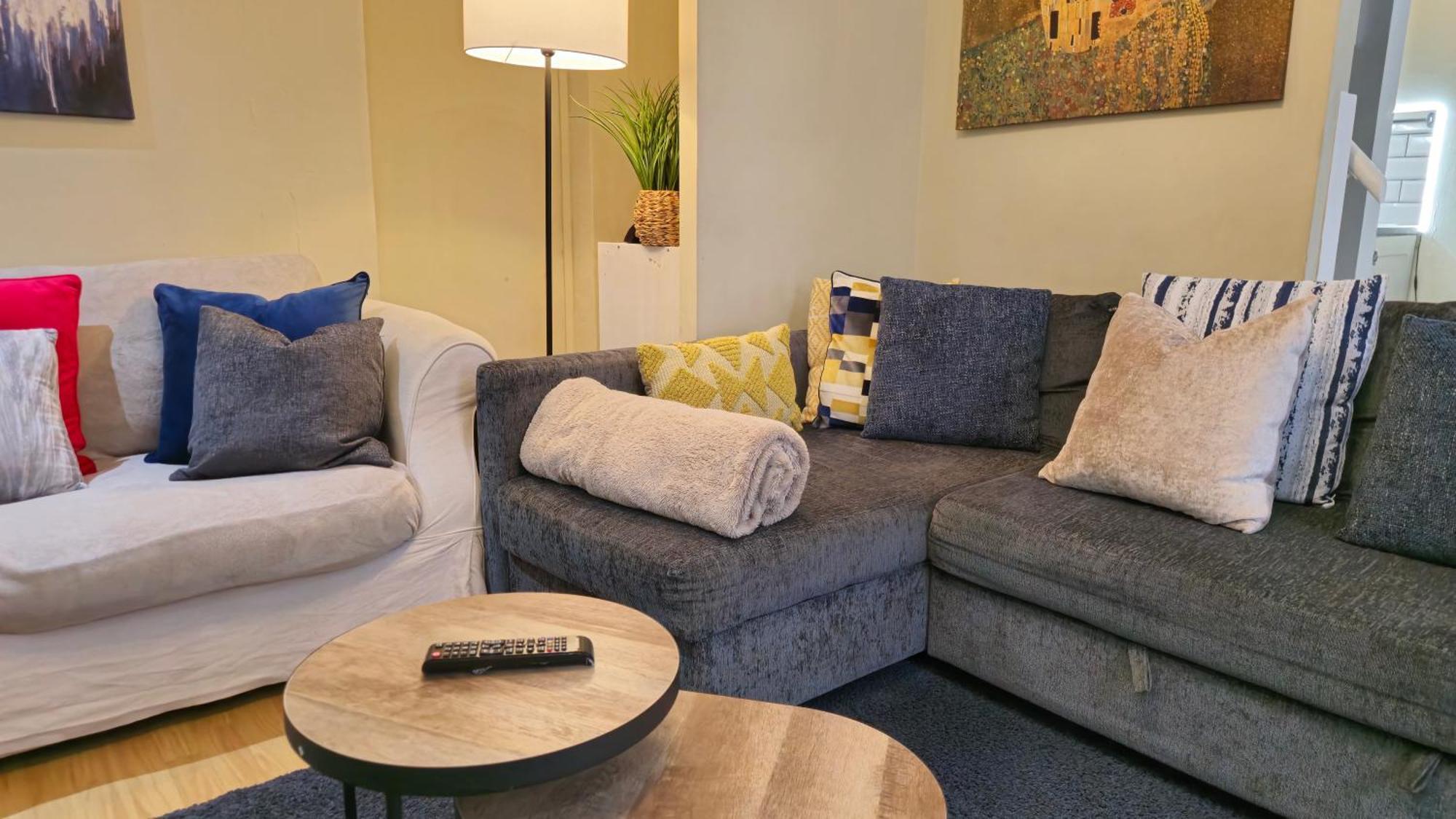 Stylish 2 Bedroom Apartment, Leeds Centre + Free Parking * Leeds (West Yorkshire)