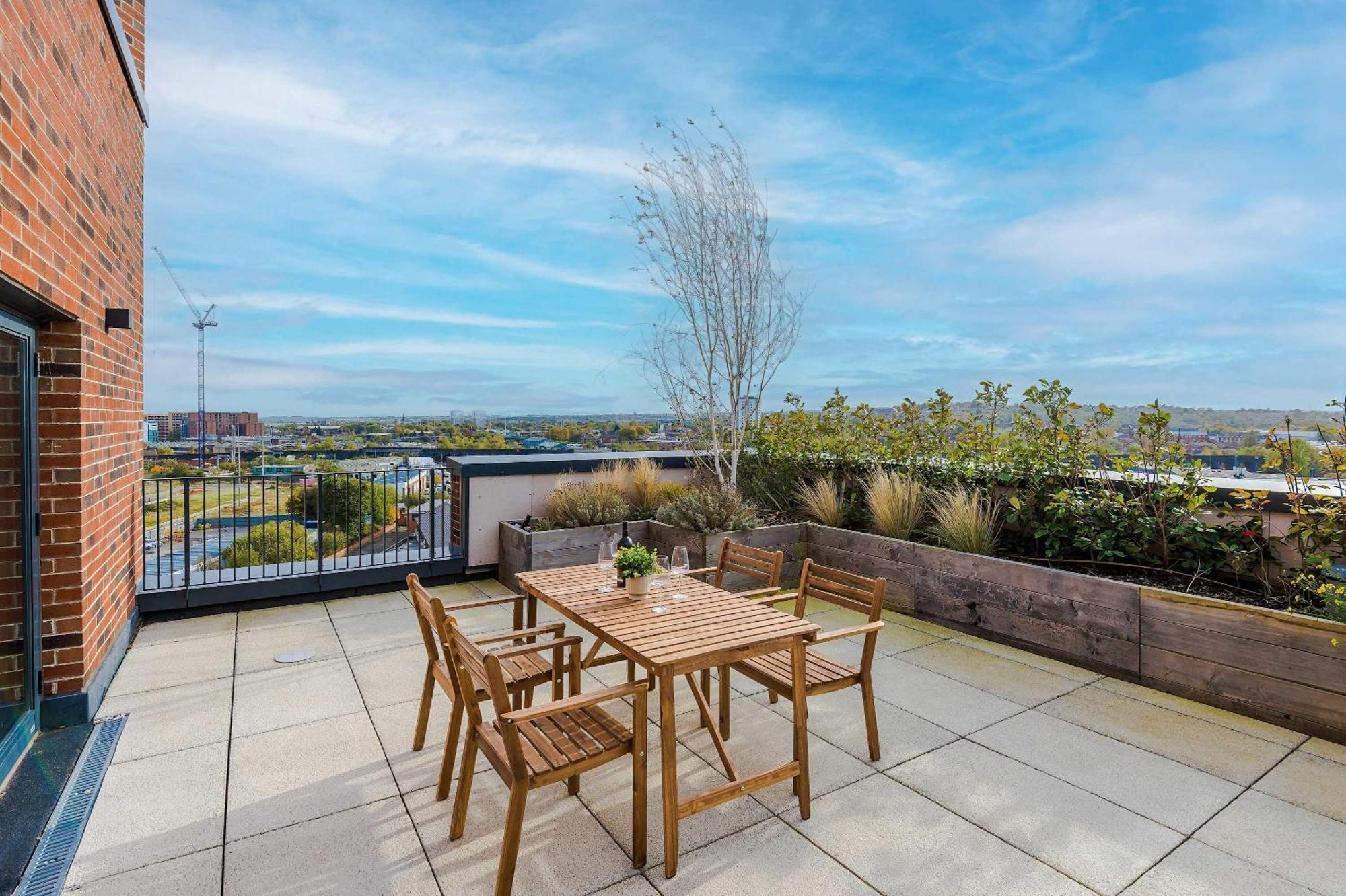 Leeds Centre 2 Bed - Large Roof Terrace Holiday home Leeds (West Yorkshire)