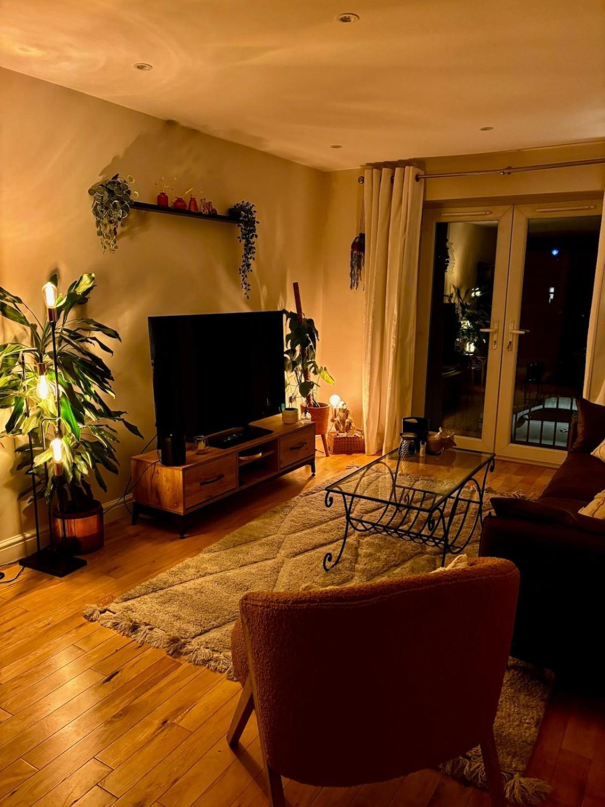 2 Bed, 2 Bath In Roundhay * Leeds (West Yorkshire)