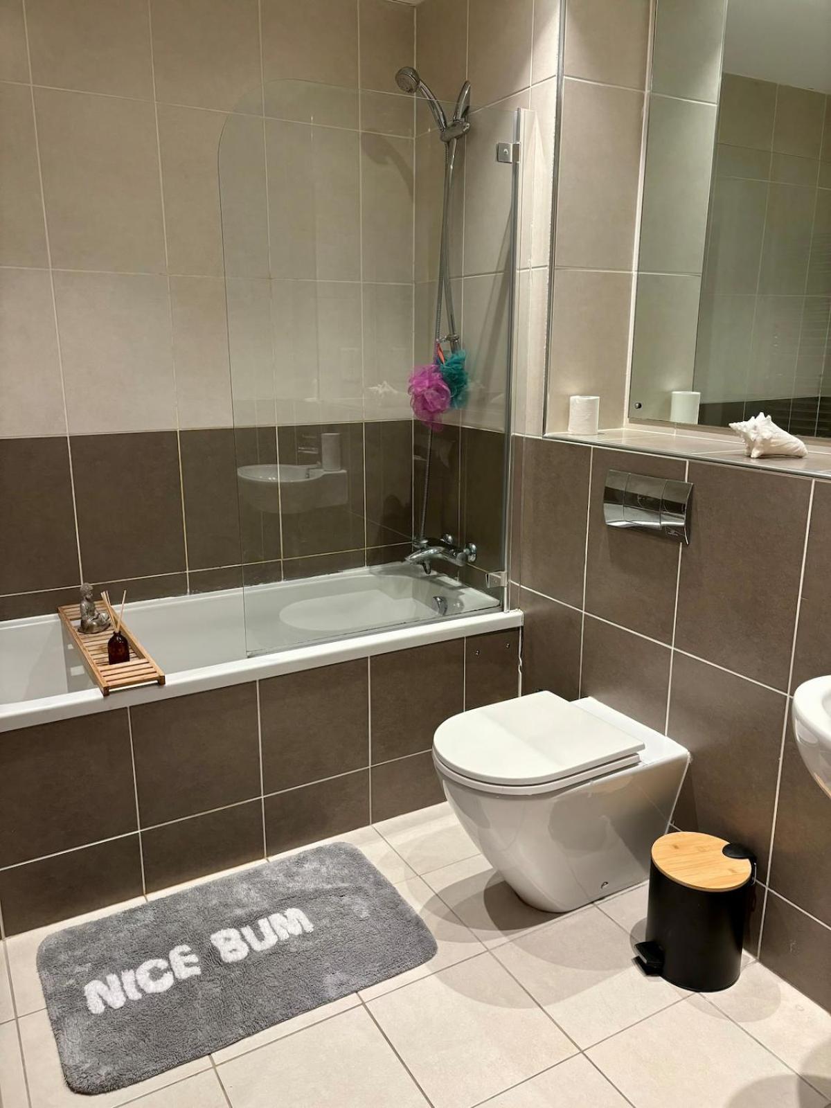 Apartment 2 Bed, 2 Bath In Roundhay Leeds (West Yorkshire)