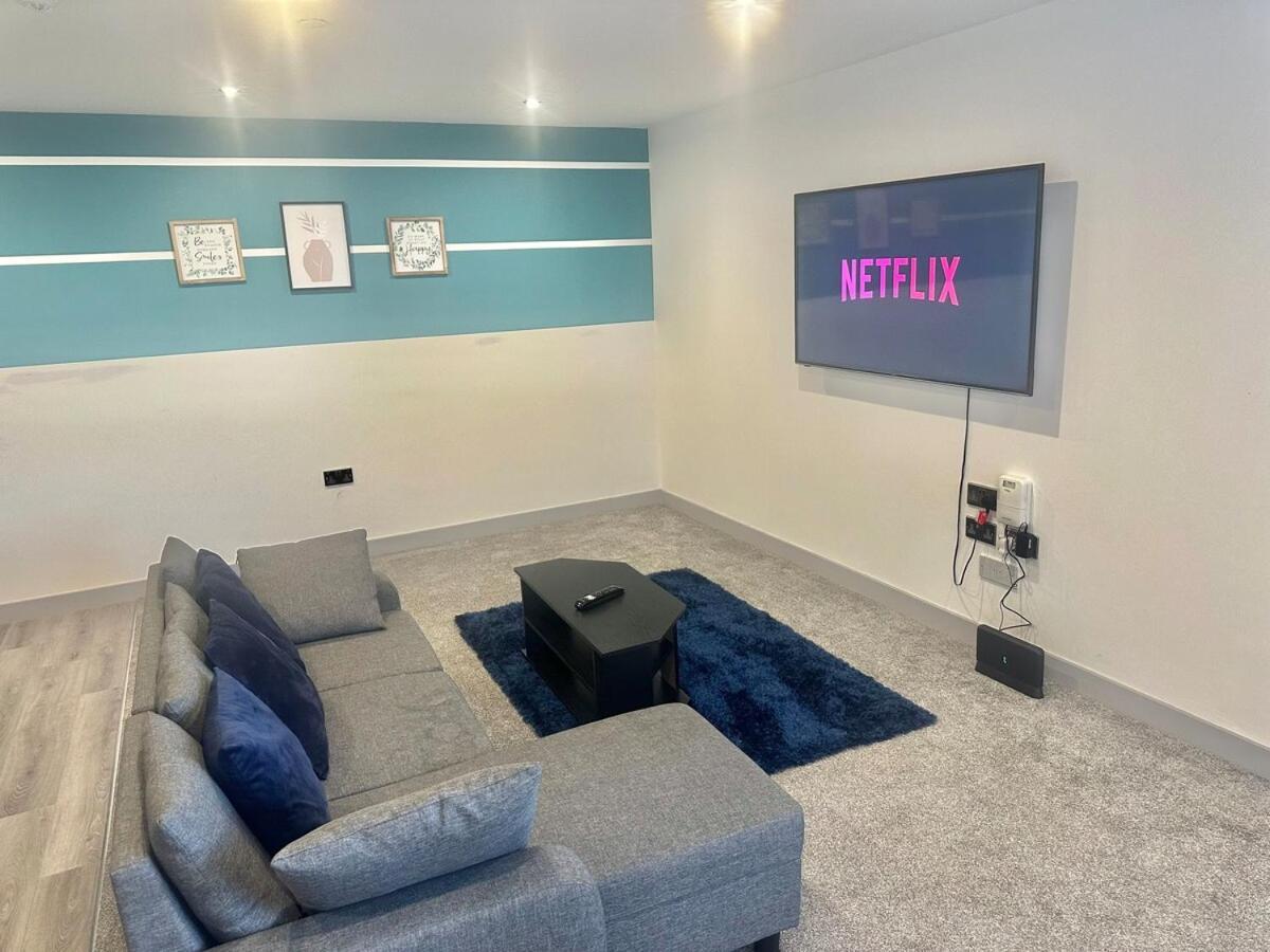 Two Bedroom Flat By Brookland Serviced Short Lets With Free Wifi Apartment