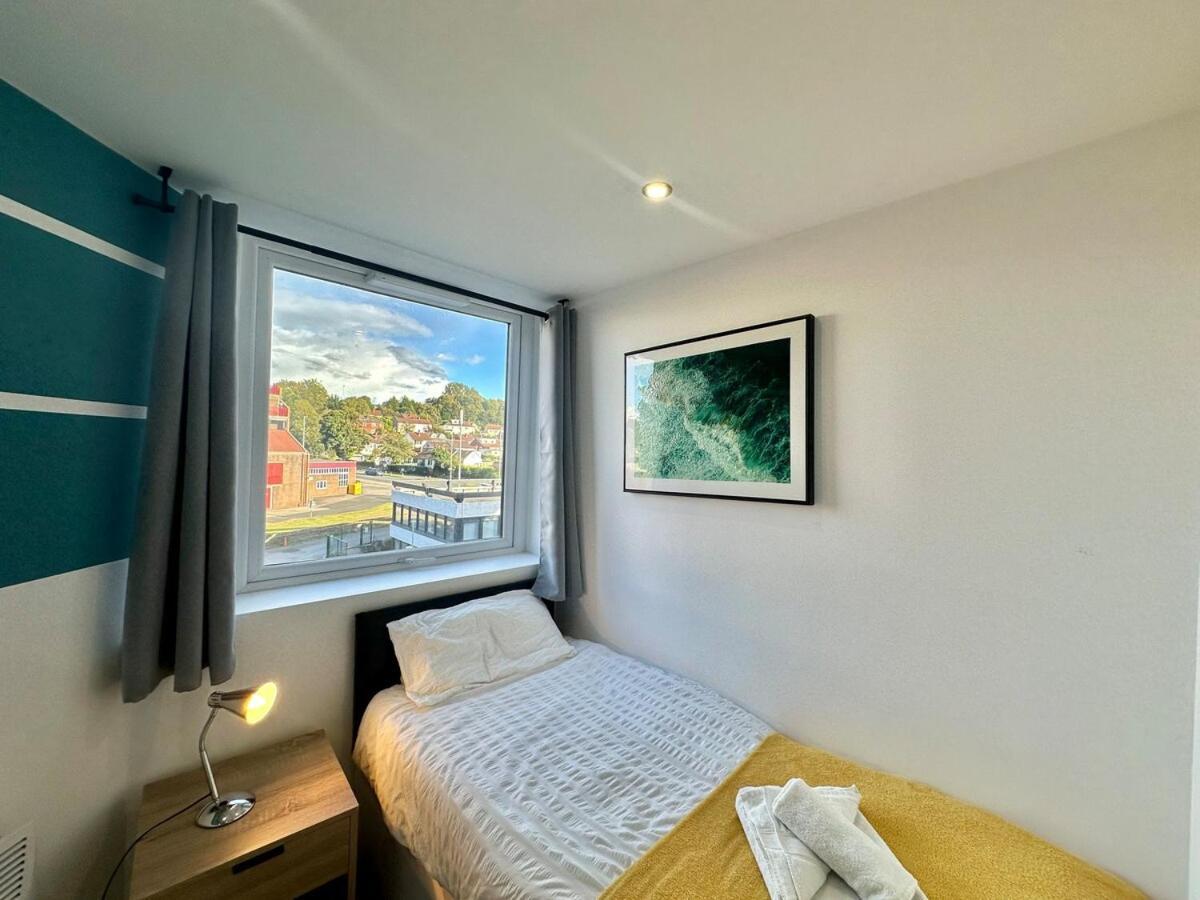 Apartment Two Bedroom Flat By Brookland Serviced Short Lets With Free Wifi *
