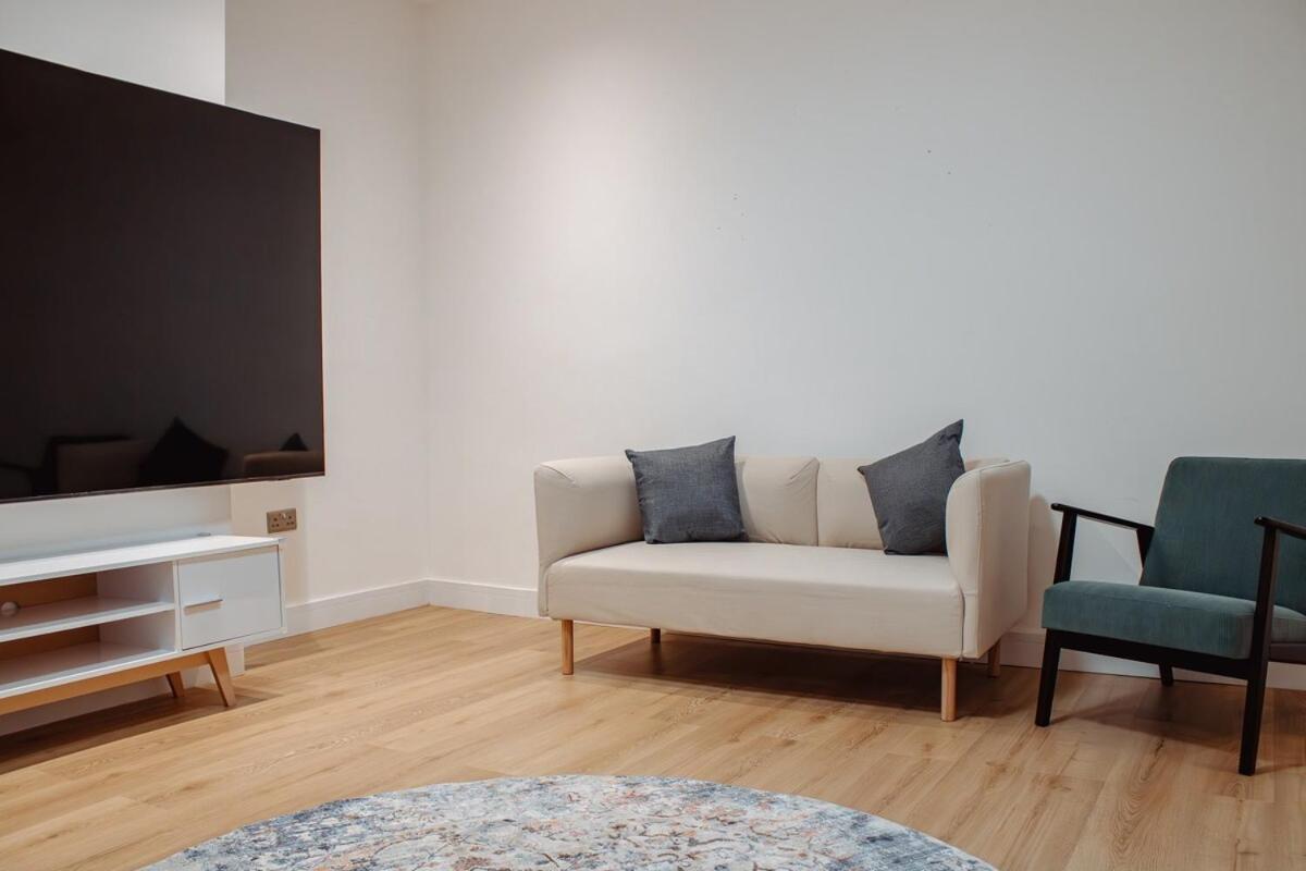 Spacious 13-bed In The Heart Of Headingley *