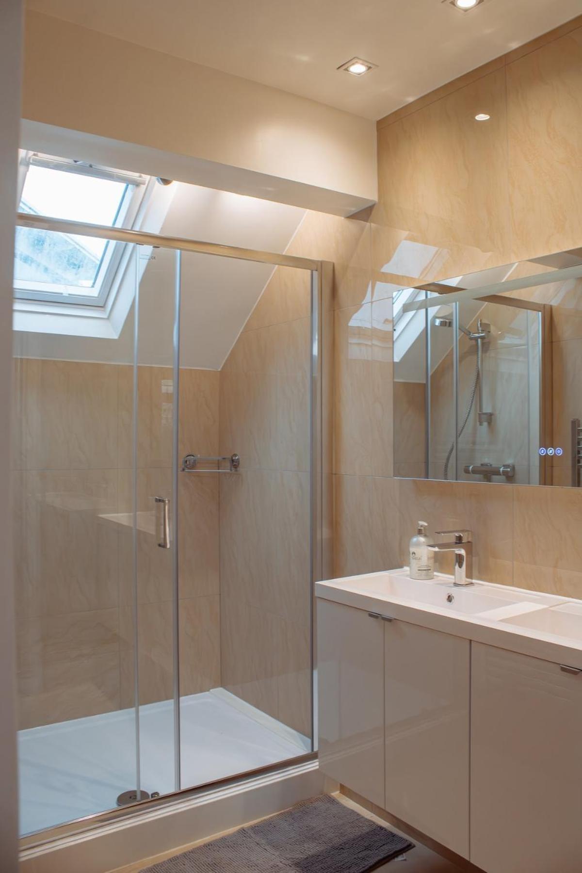 Holiday home Spacious 13-bed In The Heart Of Headingley Leeds (West Yorkshire)
