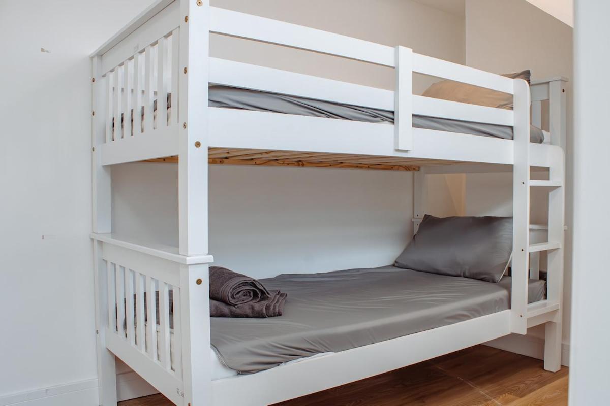 Spacious 13-bed In The Heart Of Headingley * Leeds (West Yorkshire)