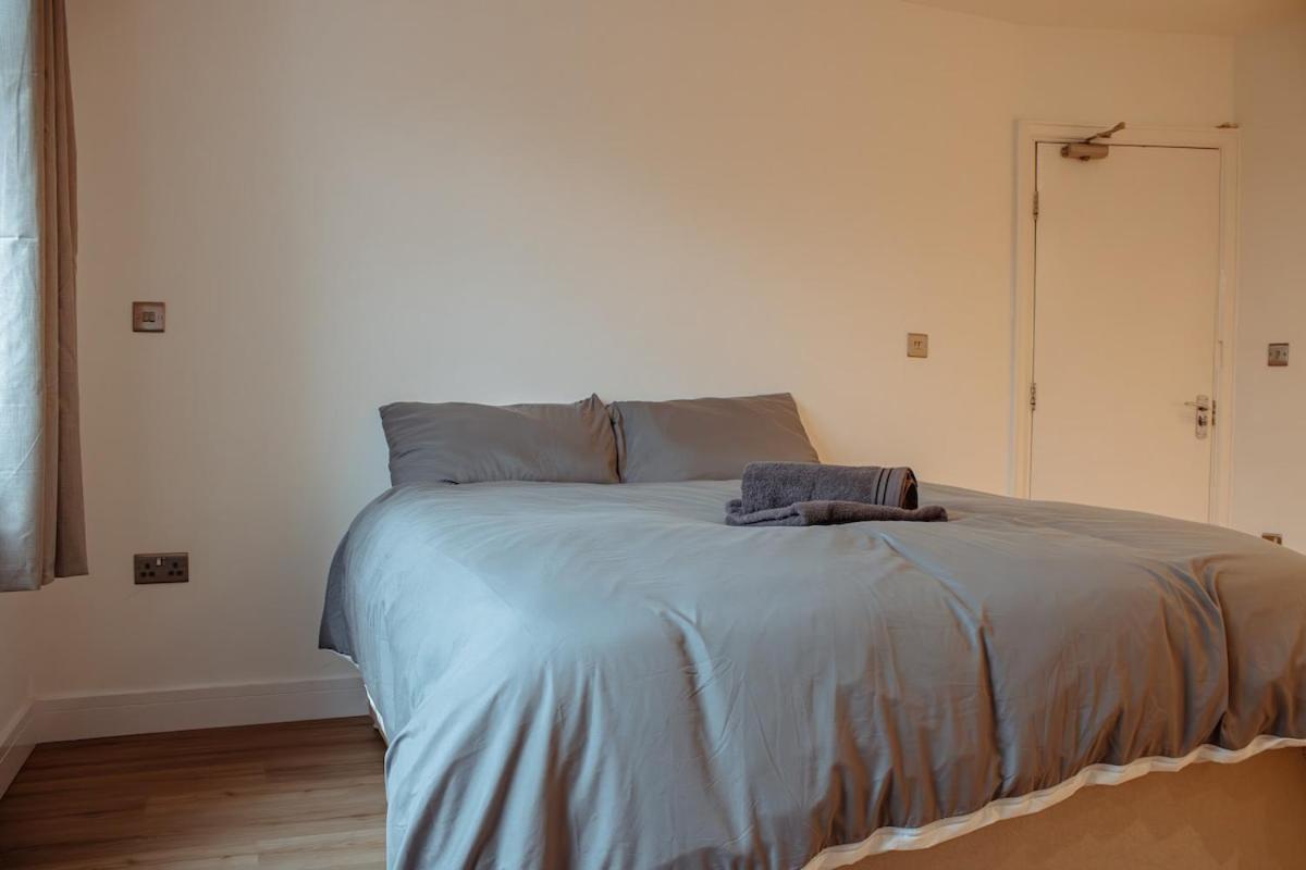 Spacious 13-bed In The Heart Of Headingley Holiday home