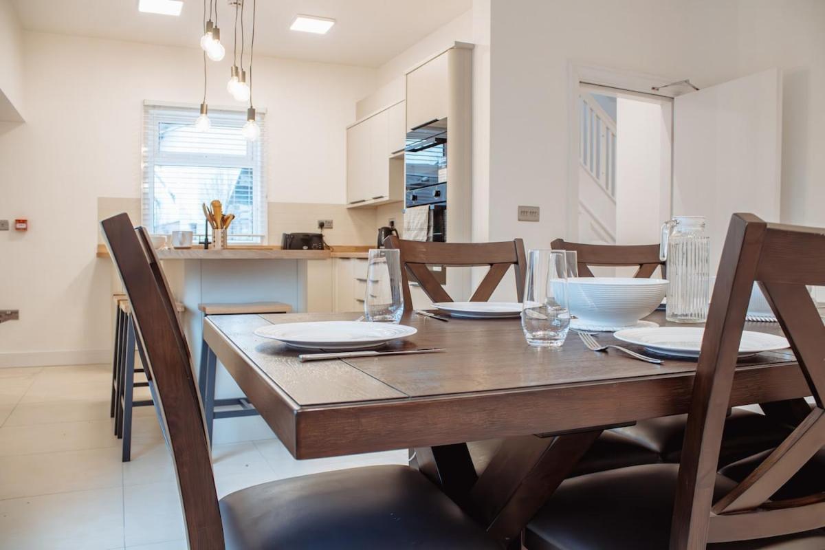 Holiday home Spacious 13-bed In The Heart Of Headingley Leeds (West Yorkshire)