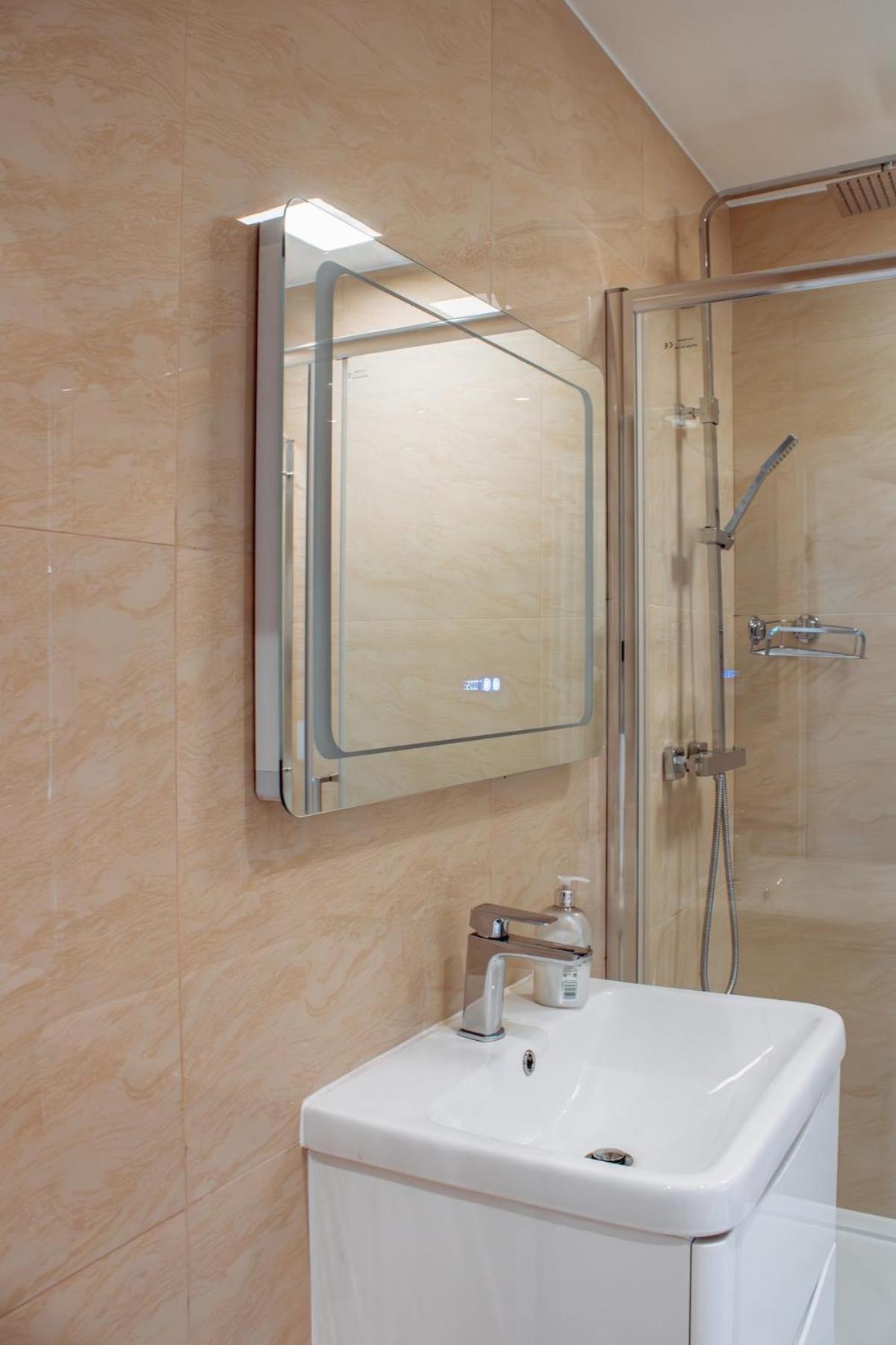 Spacious 13-bed In The Heart Of Headingley Leeds (West Yorkshire)