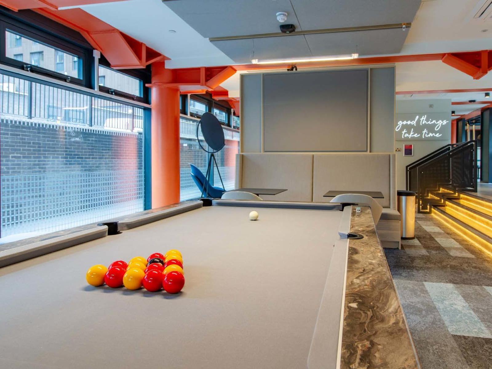 For Students Only - The Refinery In Leeds Apartment
