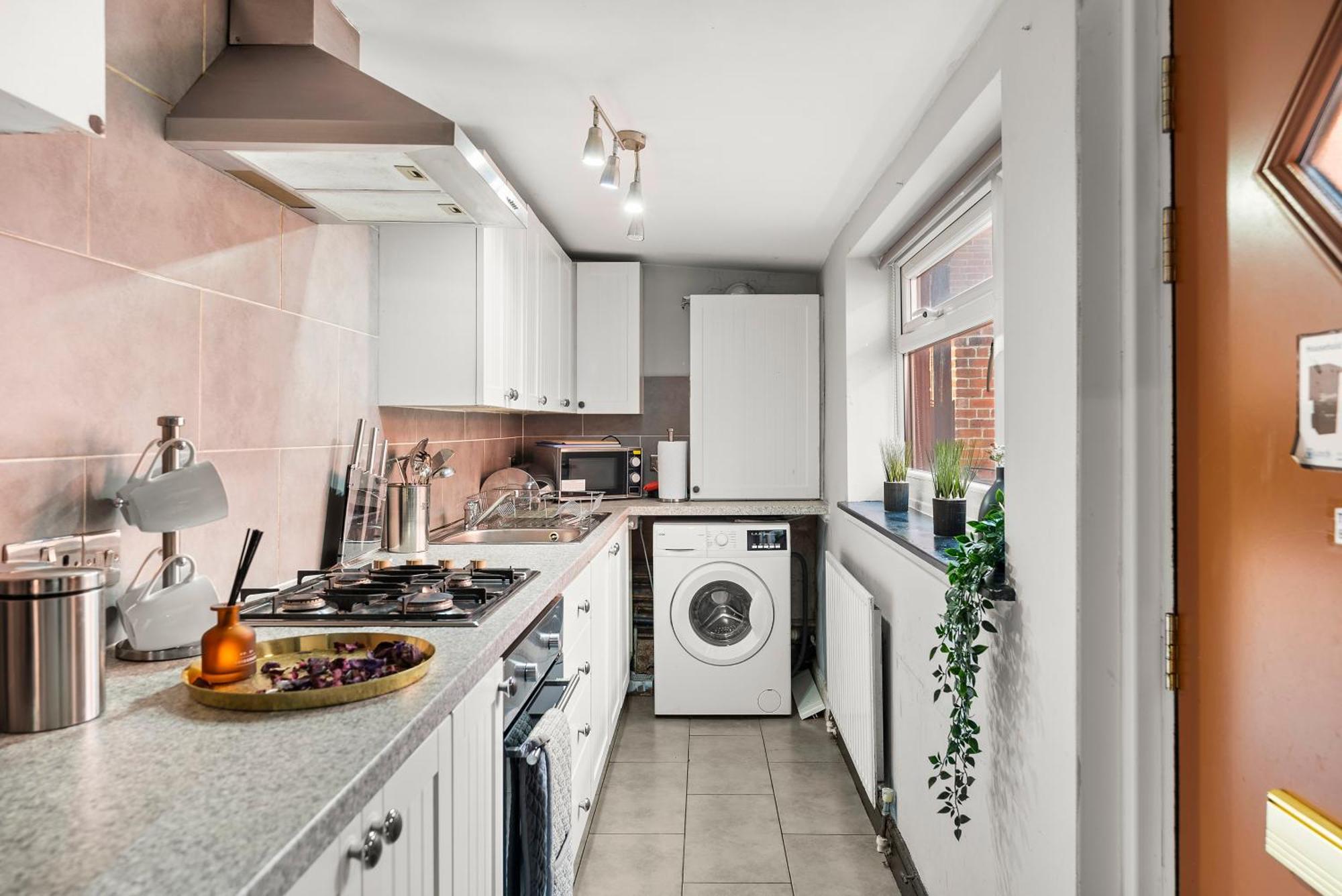 Holiday home Exquisite 4 Bed In Leeds - Sleeps 10 - Parking Leeds (West Yorkshire)
